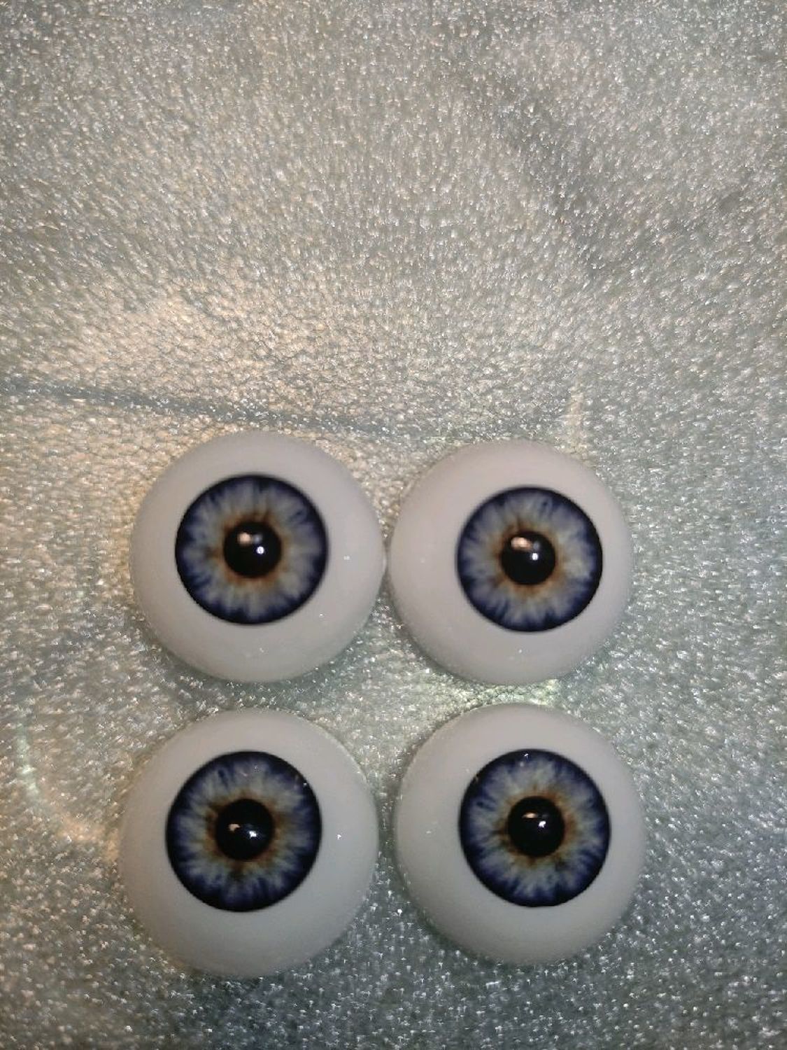Фото №1 к отзыву покупателя У Алёнки о товаре Глаза для кукол сфера 22 мм. Япония