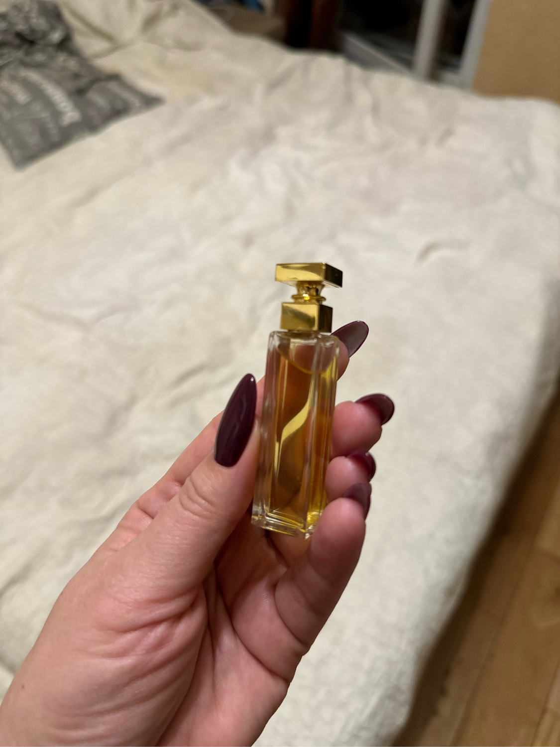Фото №1 к отзыву покупателя Vita Pimenova о товаре Винтаж: 5th Avenue Elizabeth Arden, чистые духи , 3,7 мл