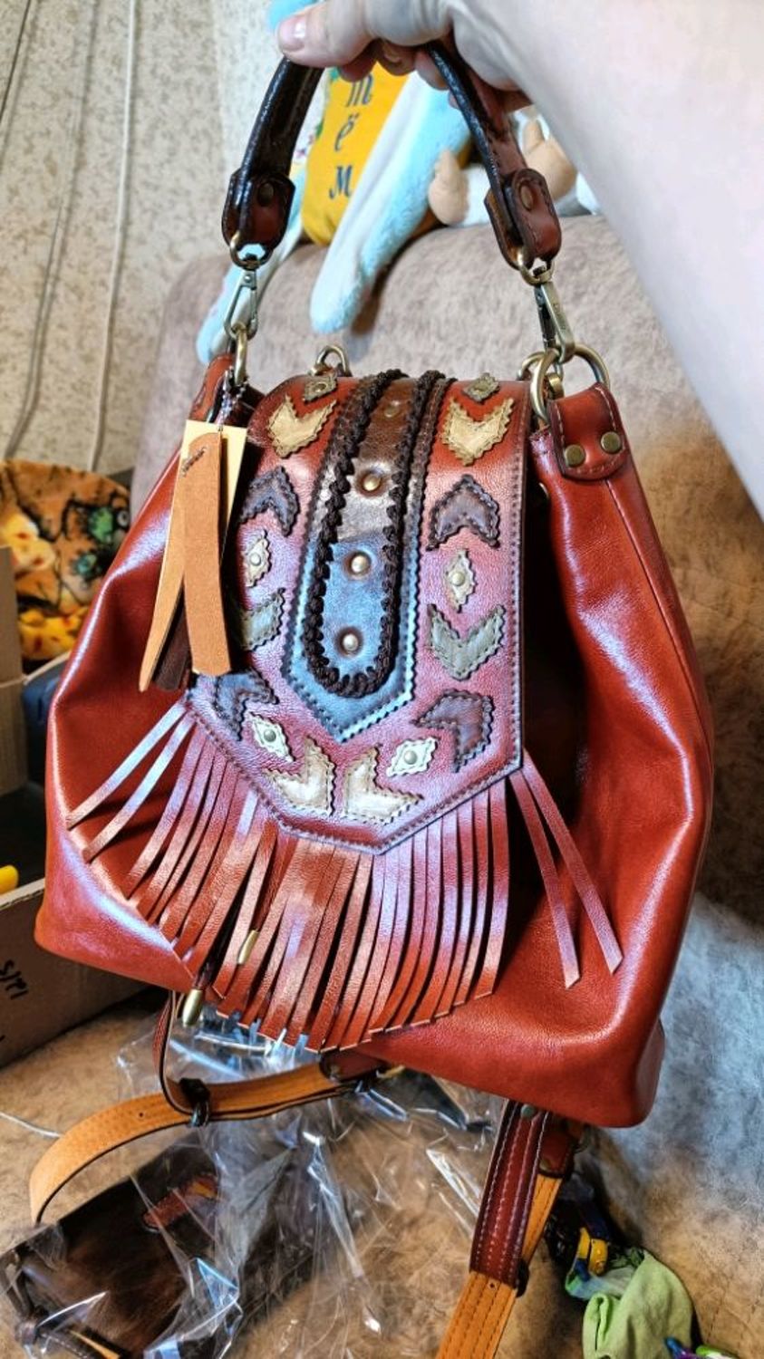 Фото №2 к отзыву покупателя Анастасия о товаре Сумка - рюкзак "Бони" (сумка из кожи ручной работы)