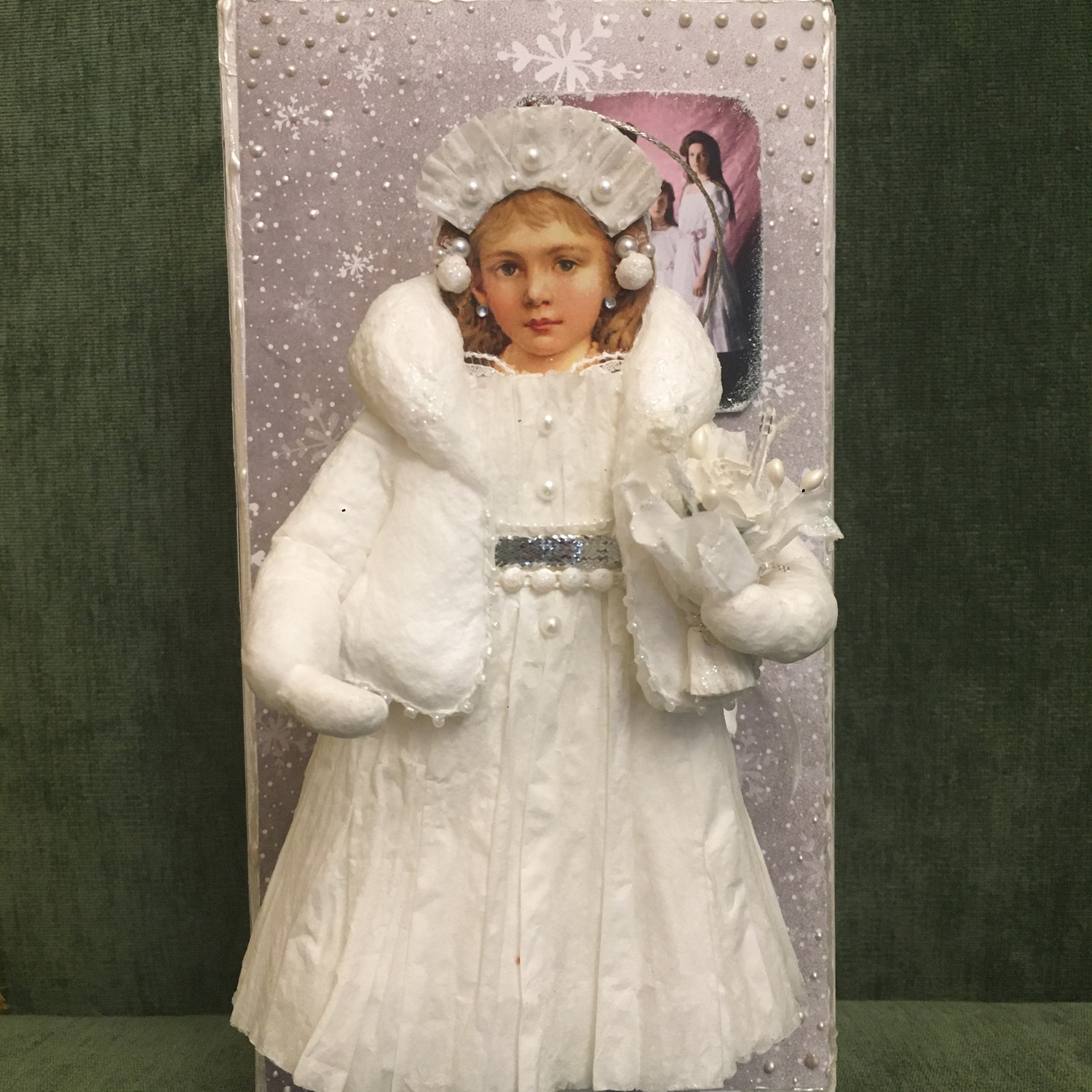 Фото №4 к отзыву покупателя Irasokoloff о товаре "Девушка в белом". Ватная интерьерная игрушка.