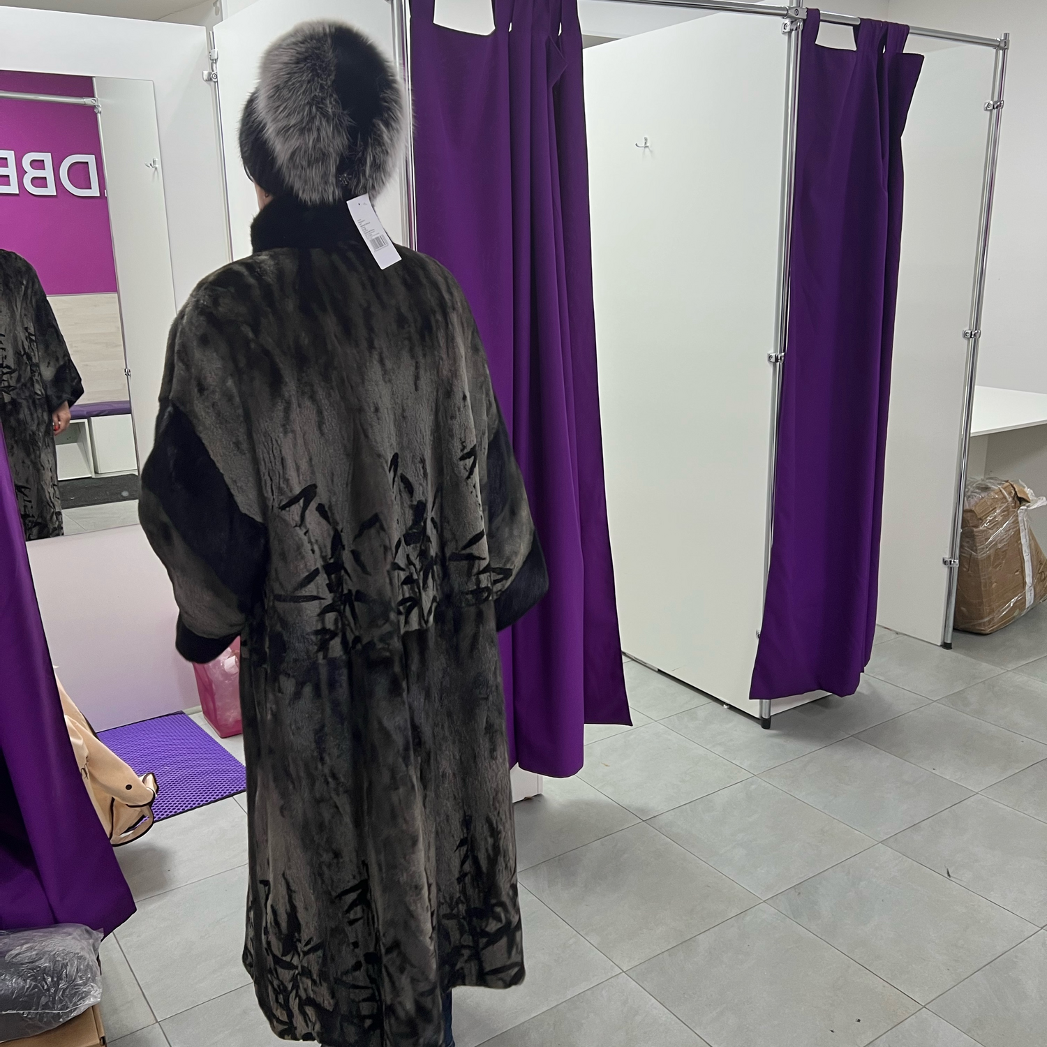 Фото №4 к отзыву покупателя Кристина о товаре Шуба норковая Кимоно с воротником и еще 1 товар