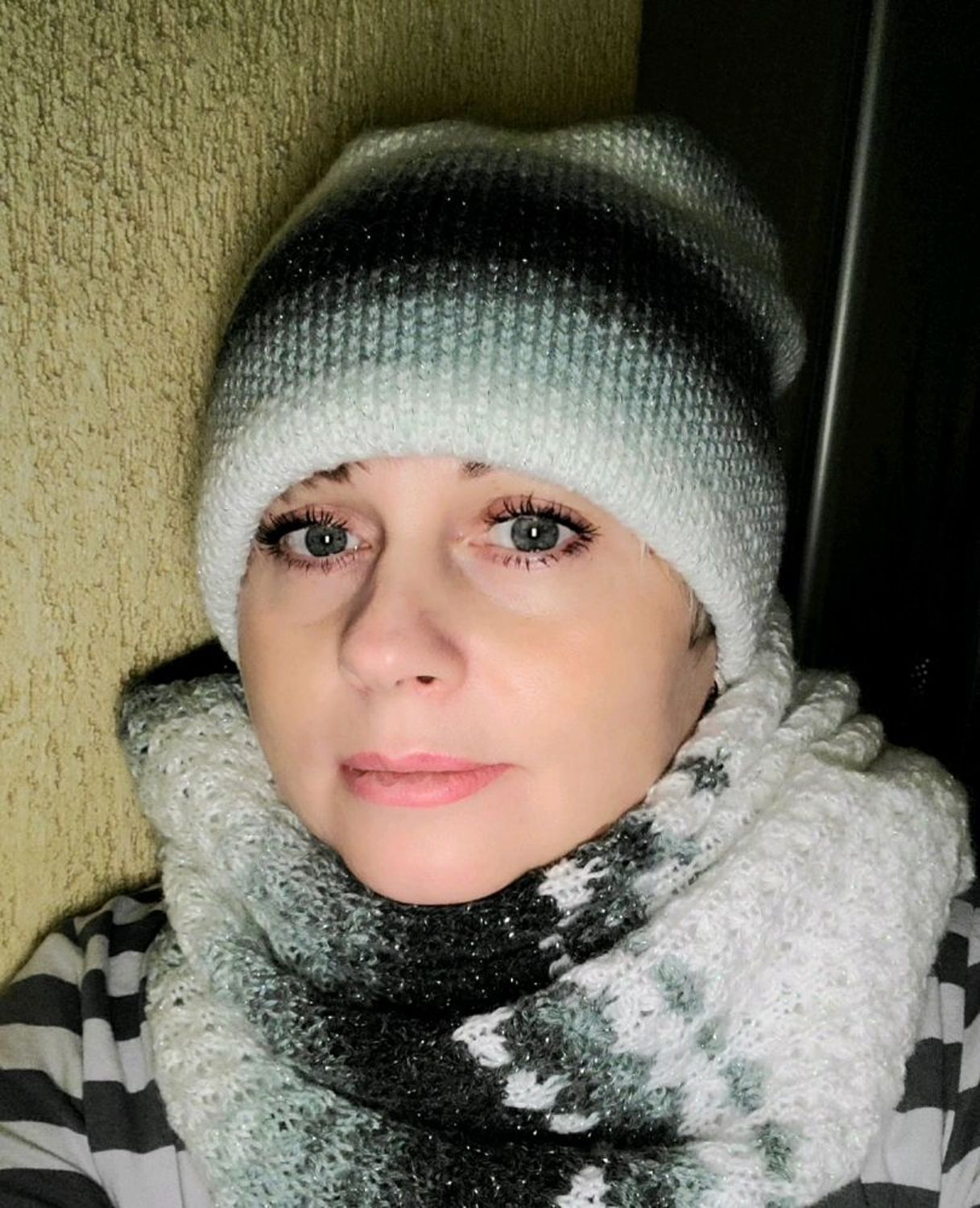 Photo №1 к отзыву покупателя Biryukova Natalya о товаре Шапка + шарф-снуд один оборот Комплект "Первый Снег"