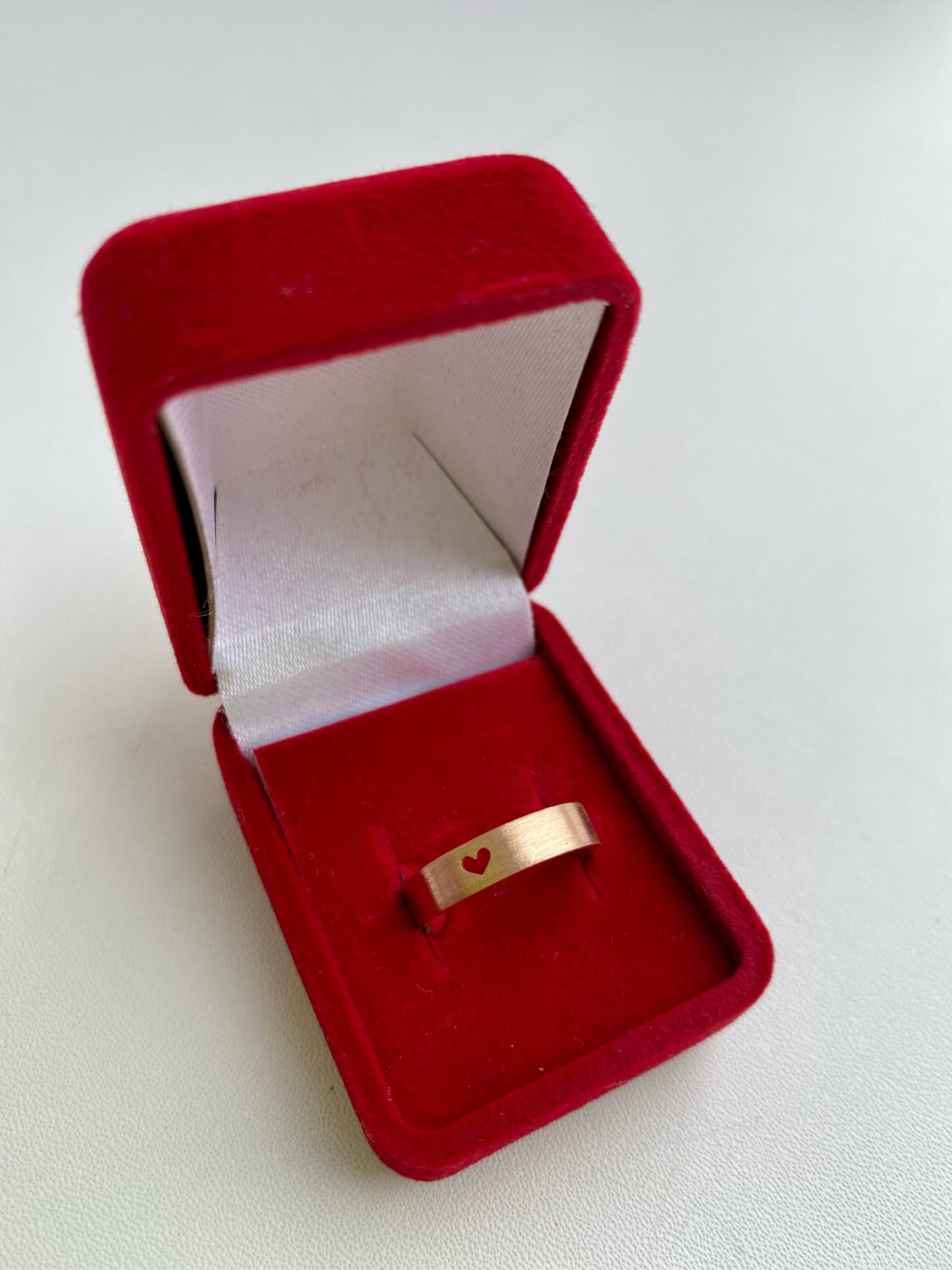 Фото №1 к отзыву покупателя Ира о товаре Кольцо из своего металла, необычные обручальные кольца