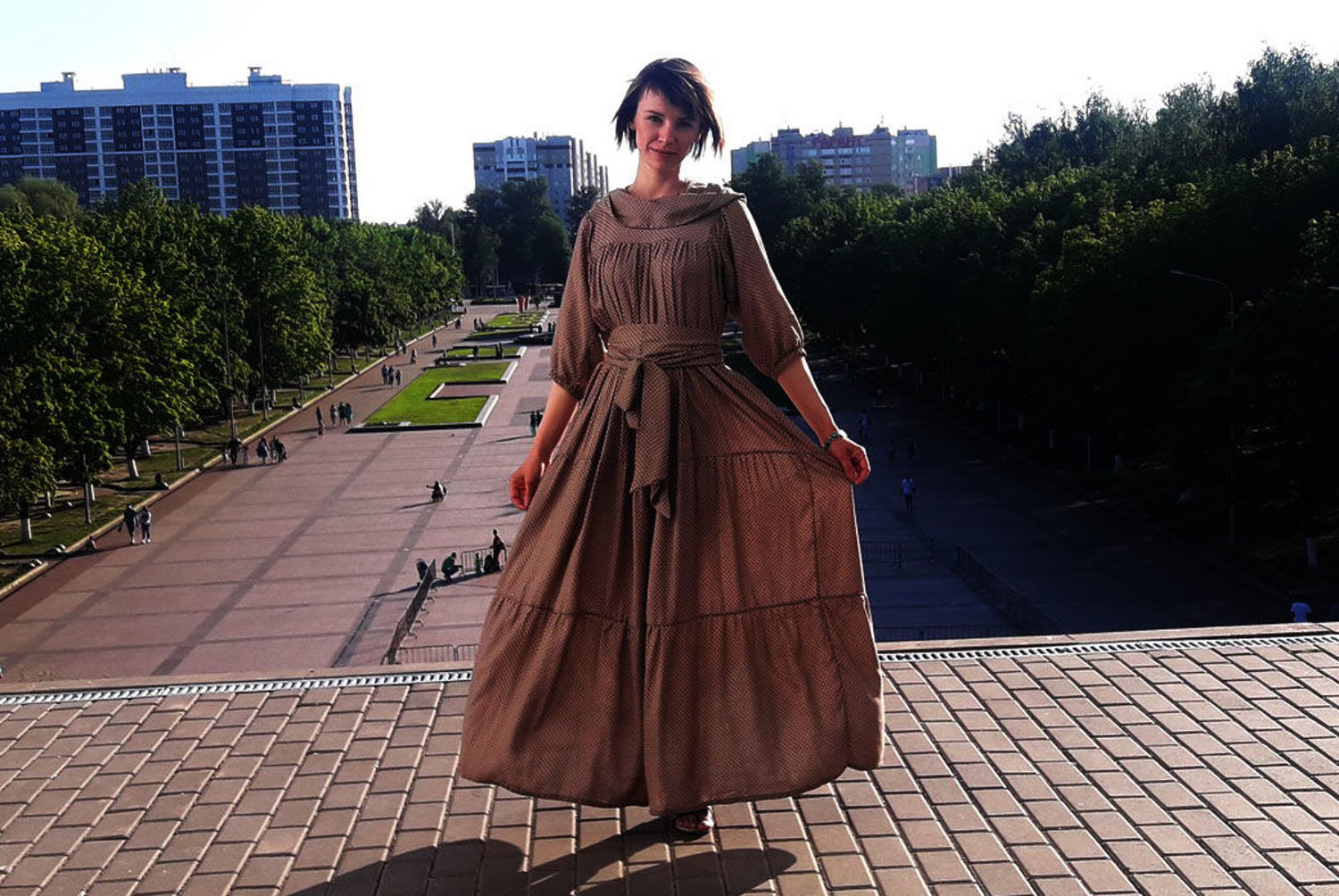 Фото №1 к отзыву покупателя Алеся Соловцова о товаре Платье с капюшоном из штапеля