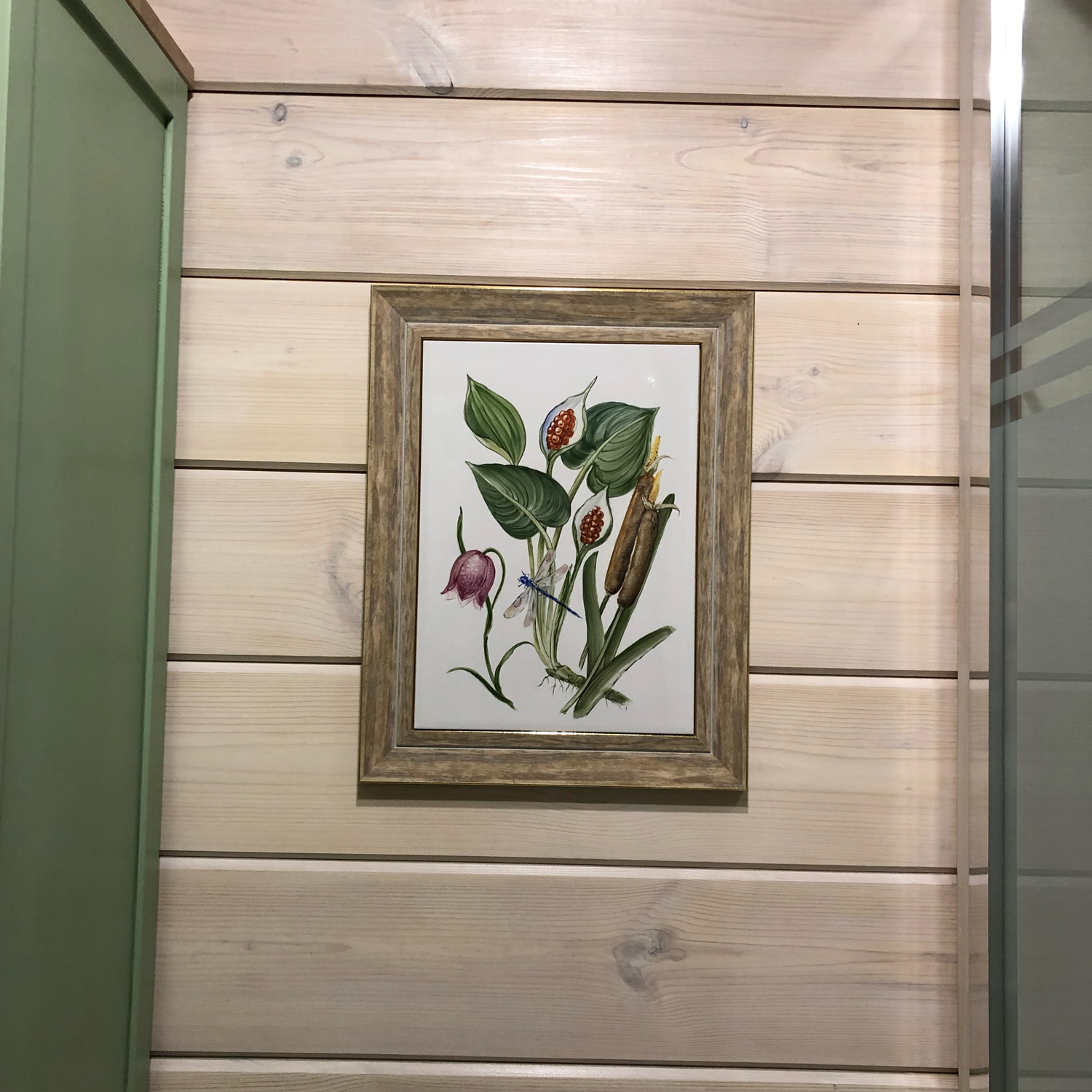 Фото №1 к отзыву покупателя Гагарина Мария о товаре Панно в ванную 3 шт. Роспись на плитке Болотная Флора