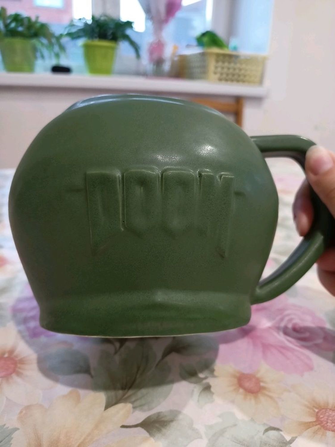 Фото №2 к отзыву покупателя Александра о товаре Кружка DOOM. Шлем Палача Рока (Думгай) Керамическая, для чая и кофе