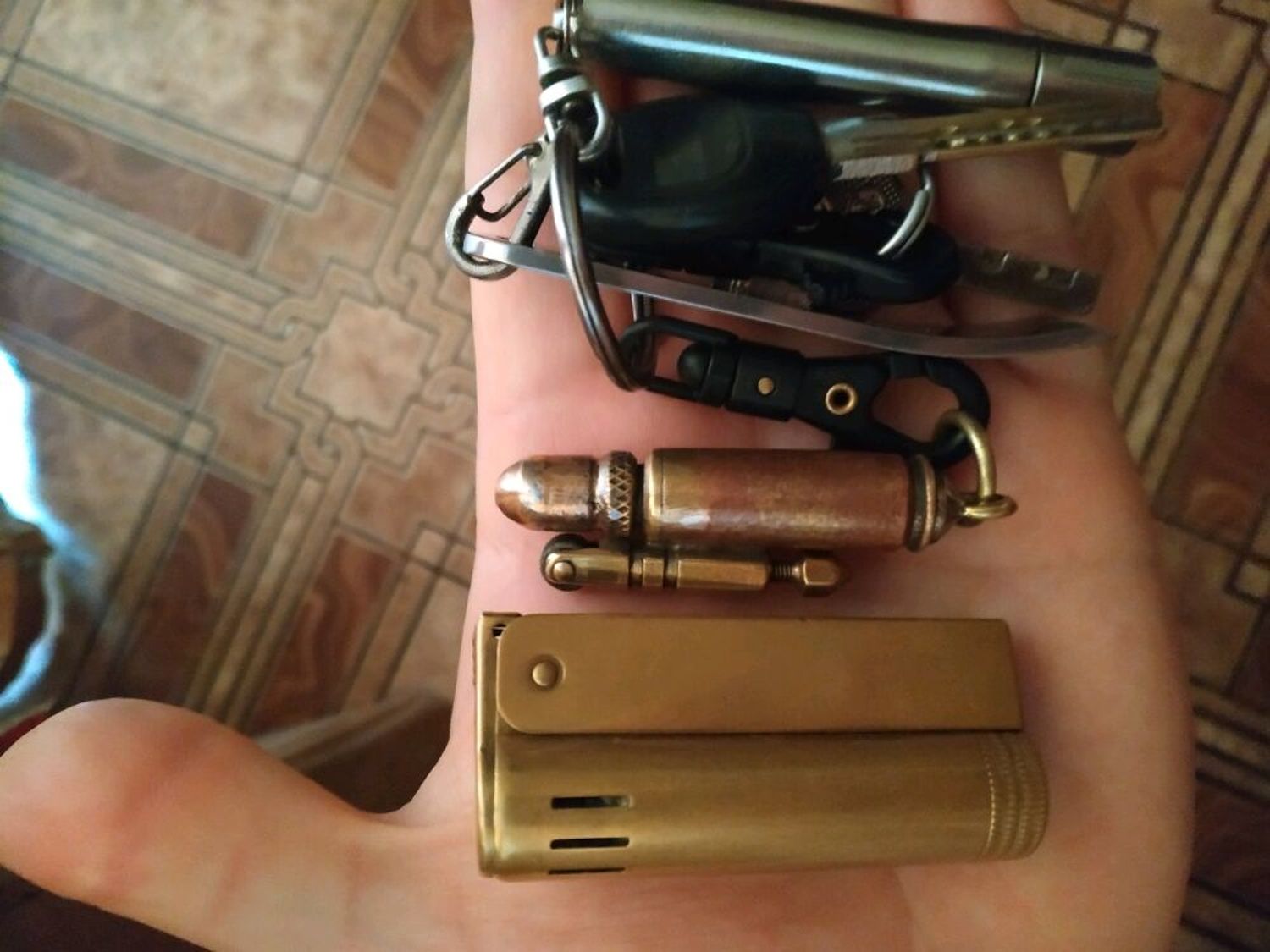 Photo №2 к отзыву покупателя trumatic о товаре Зажигалки: Зажигалка бензиновая - брелок