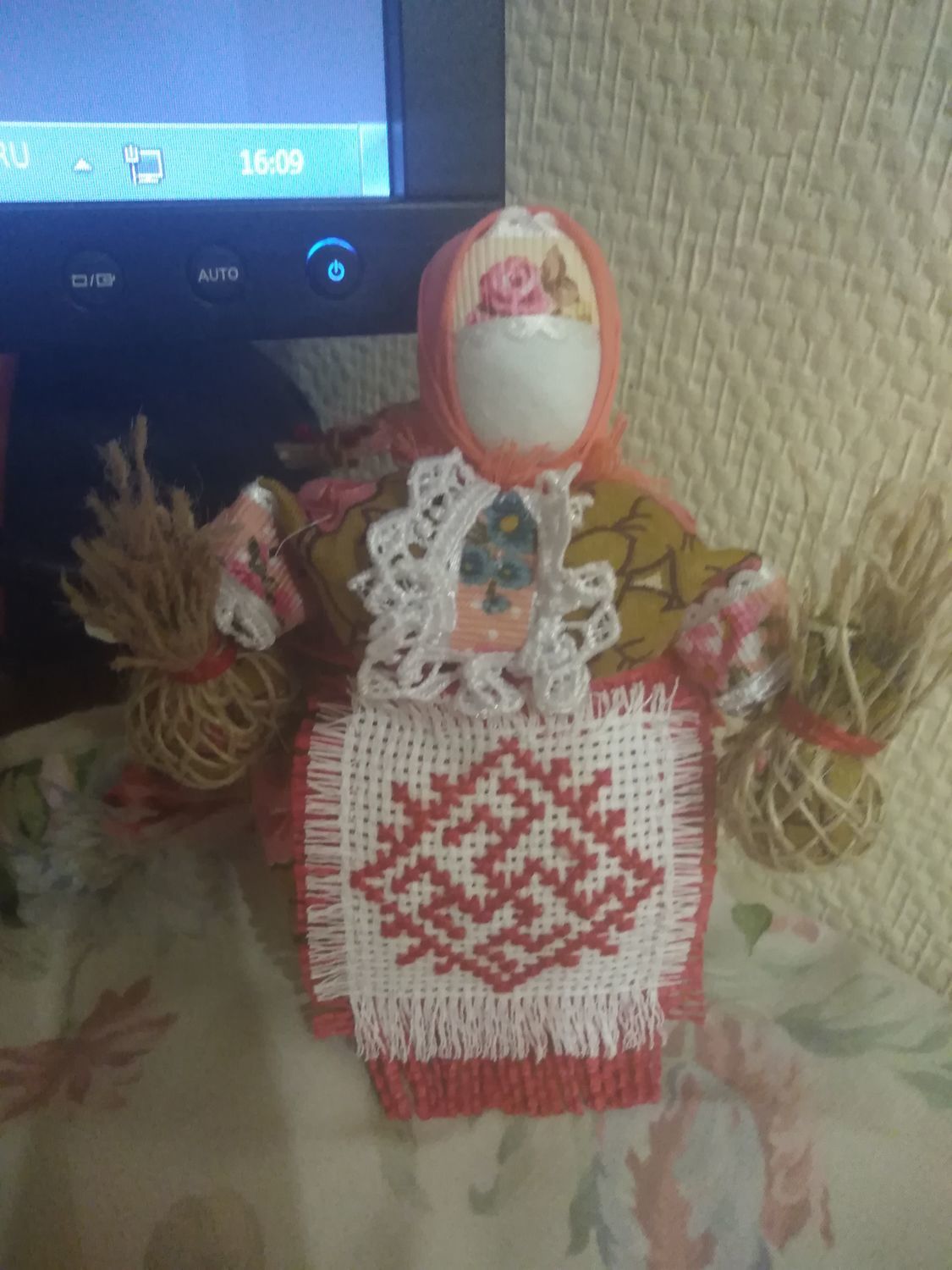 Фото №1 к отзыву покупателя Olesia K. о товаре Кубышка - травница- славянская обереговая кукла