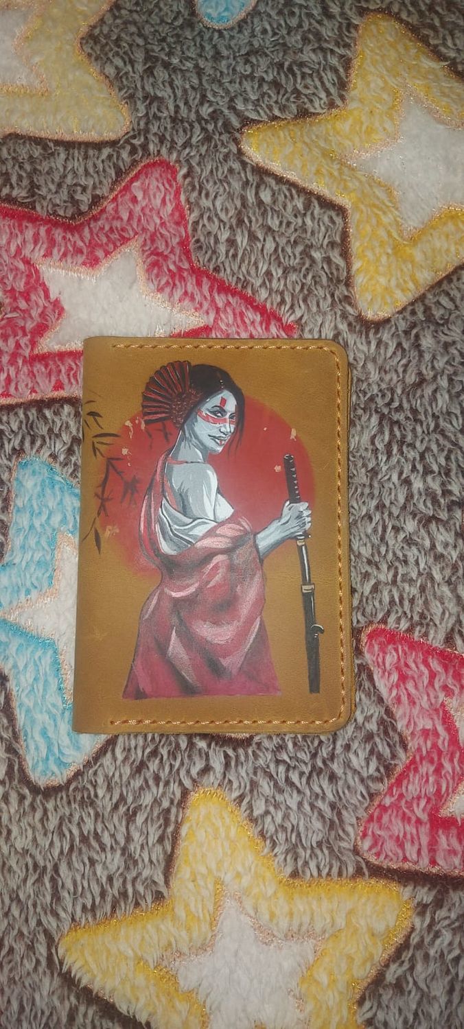 Photo №1 к отзыву покупателя Anna о товаре Кожаная Обложка для паспорта  с рисунком Дочь самурая