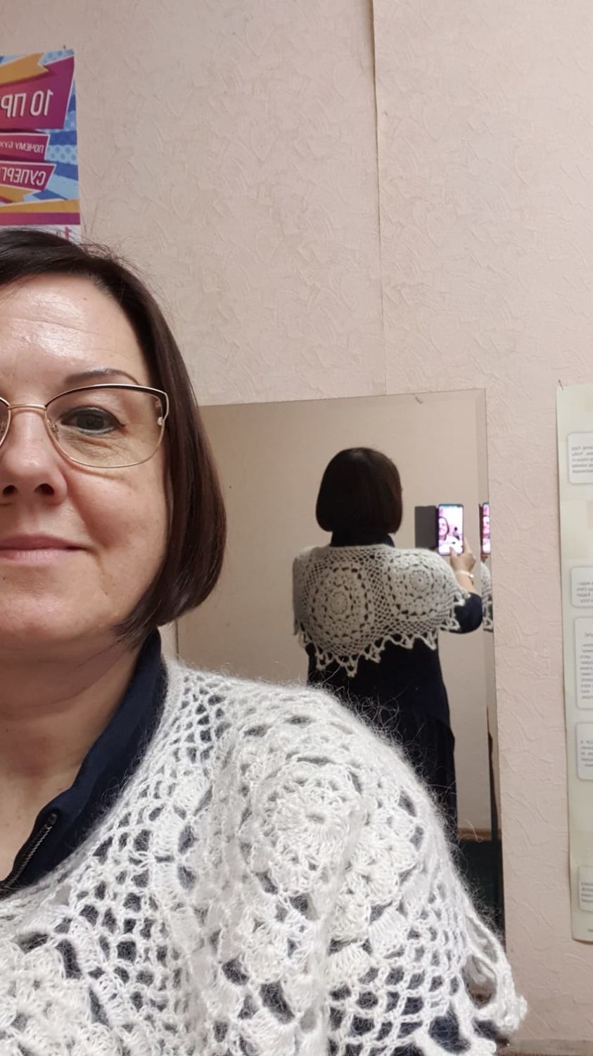 Фото №1 к отзыву покупателя Irina Petrakova о товаре Пуховая ажурная накидка - пелерина " Музыка сердца "
