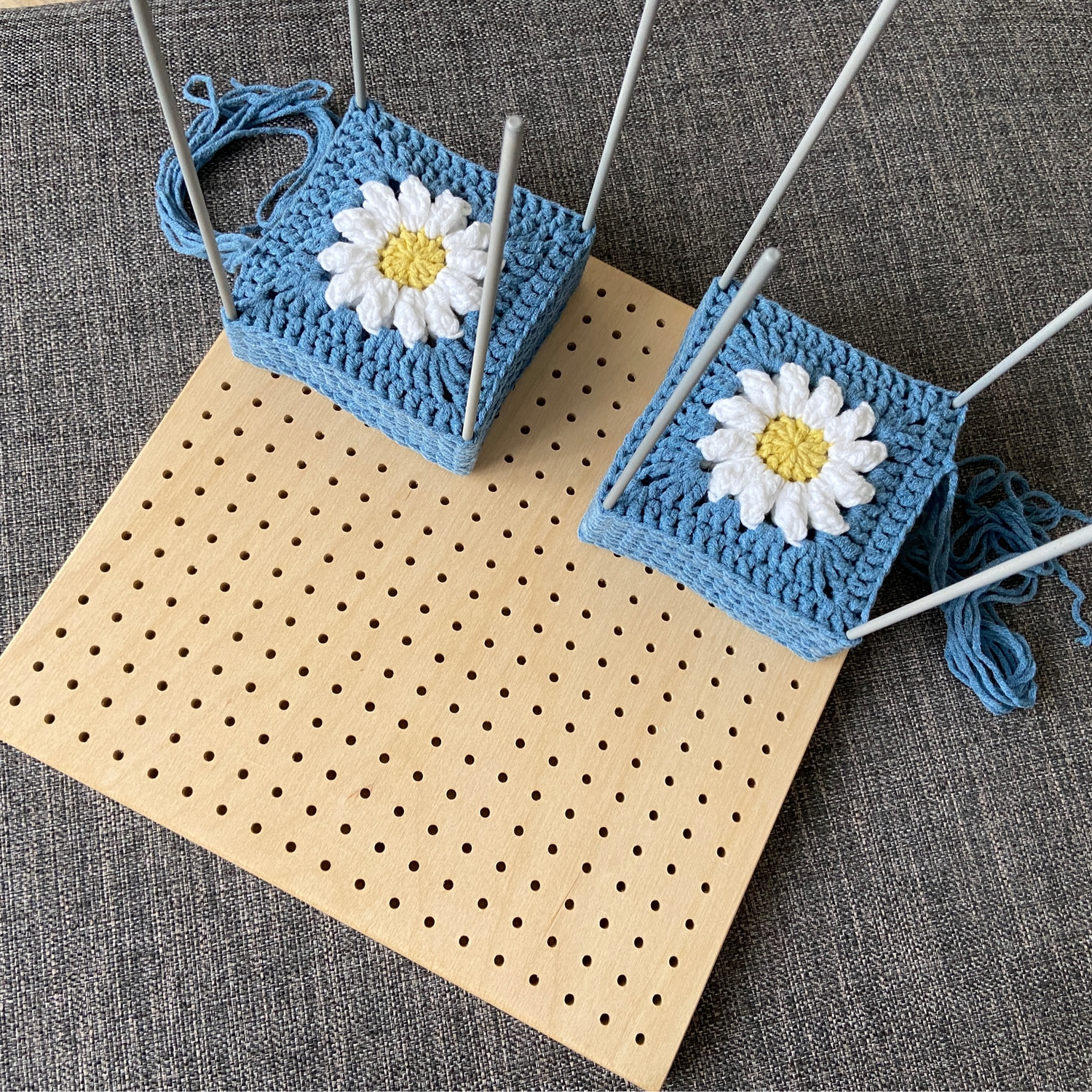 Фото №2 к отзыву покупателя Plush crochet style о товаре Фиксатор/держатель мотивов