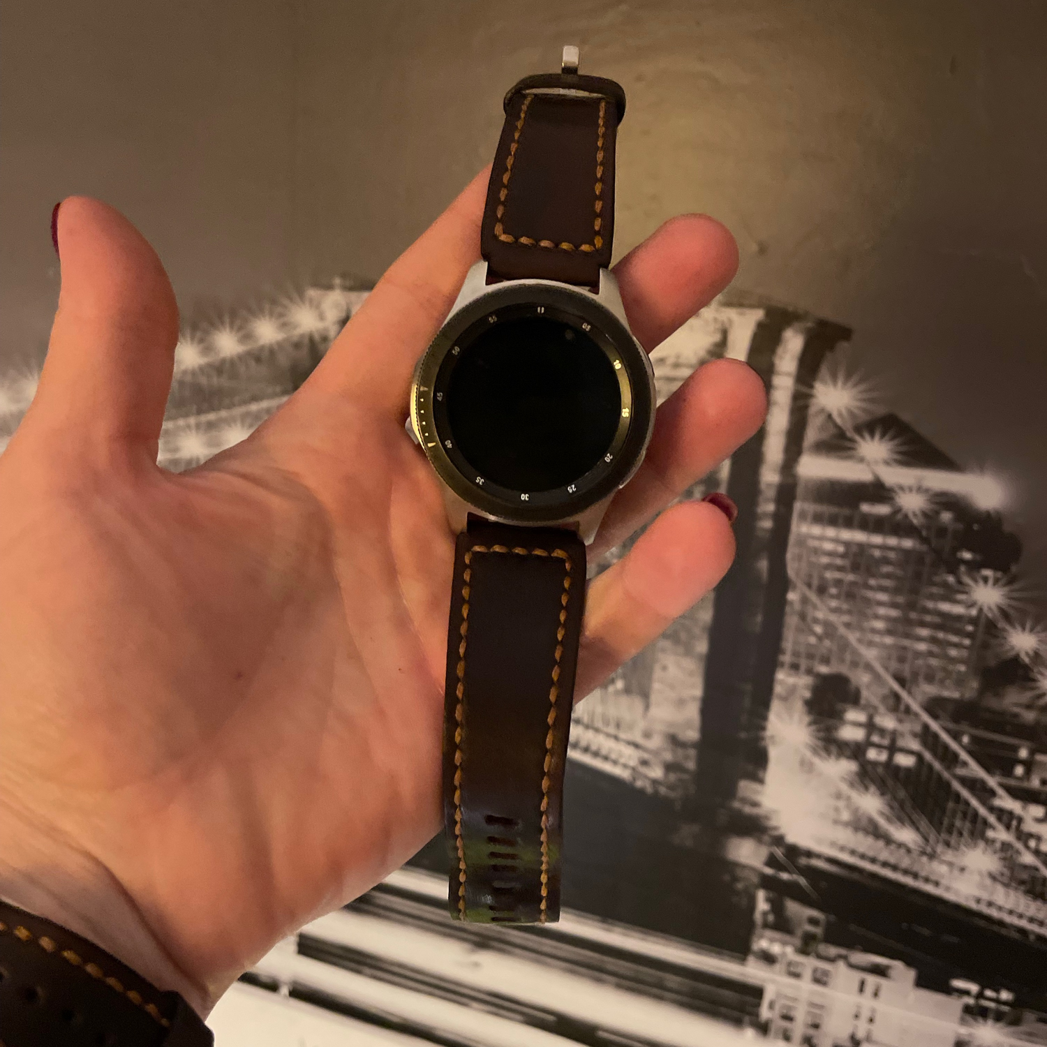 Фото №2 к отзыву покупателя Woww о товаре Кожаный ремешок на часы SAMSUNG. ручная работа