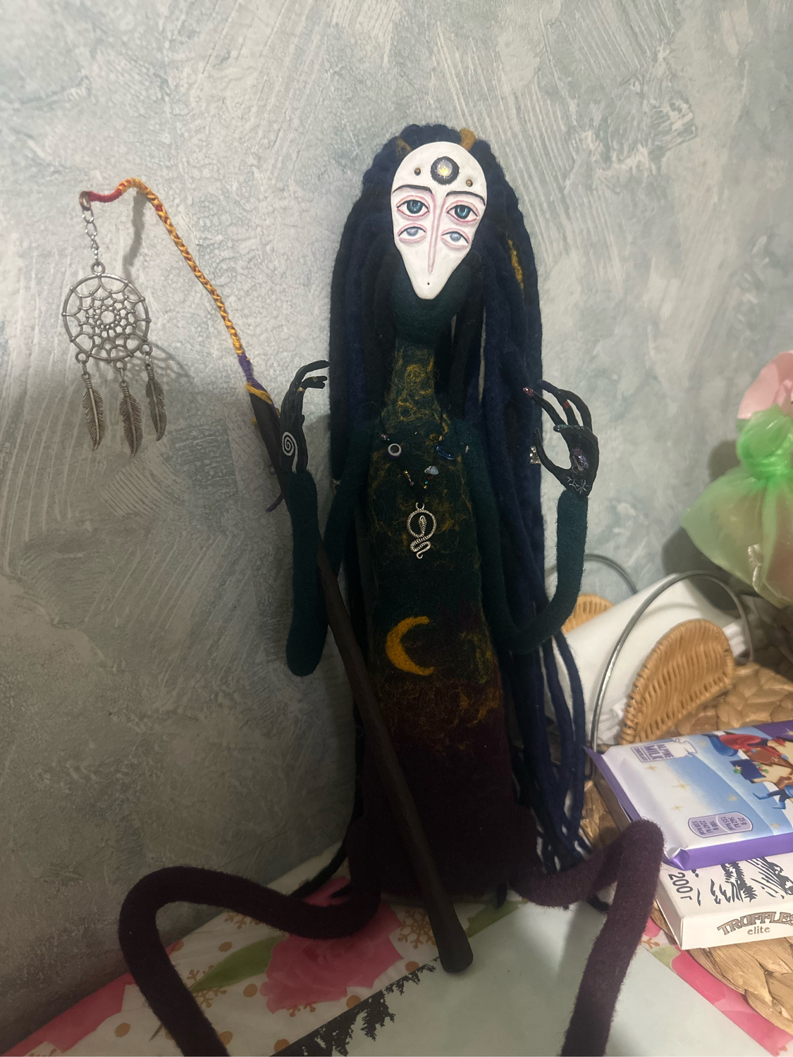 Фото №1 к отзыву покупателя Валерия о товаре Необычная кукла ручной работы, мистическая, фэнтези, коллекционная