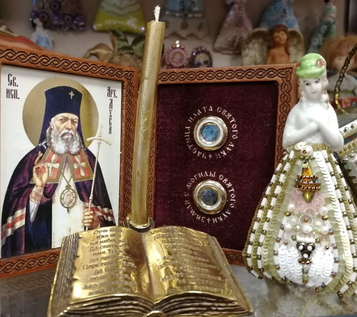 Фото №1 к отзыву покупателя Елена о товаре Винтаж: Кукла брошь half doll "Венеция"