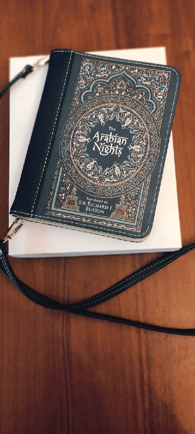 Фото №1 к отзыву покупателя Надеждаღ о товаре Клатч книга "The Arabian nights"