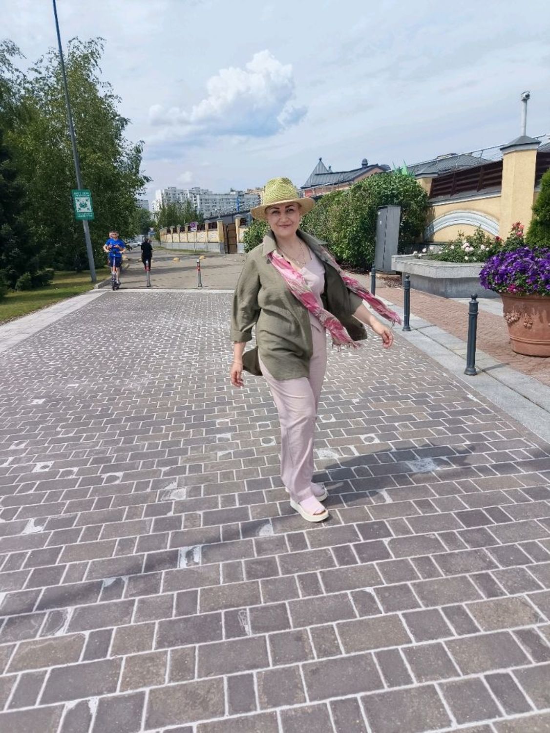 Фото №2 к отзыву покупателя Анна о товаре Рубаха оверсайз свободная Олива-Крапива
