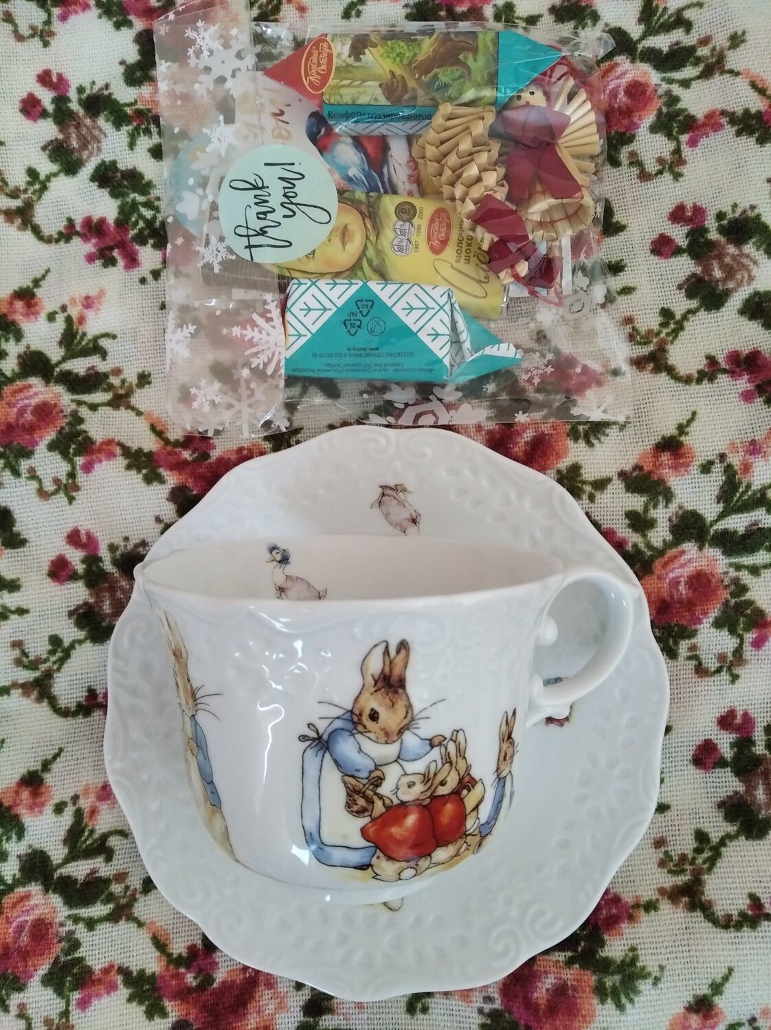 Фото №2 к отзыву покупателя Мария о товаре Винтаж: Чайная пара Кролик Питер Peter Rabbit фарфор Германия