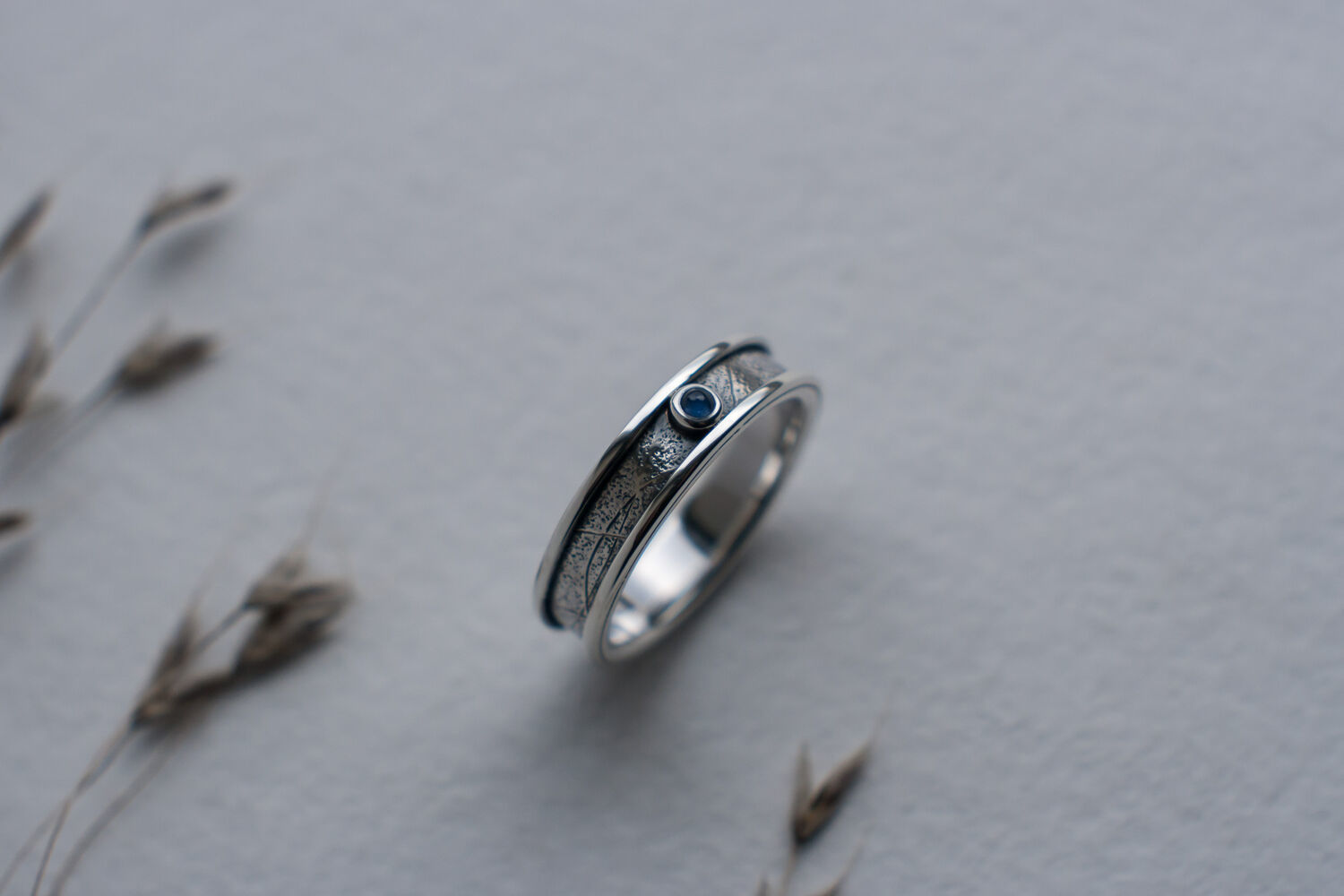 Фото №1 к отзыву покупателя Tetrao Jewelry о товаре 4.0 мм Сапфир звездчатый круг кабошон Арт СП393 и еще 1 товар