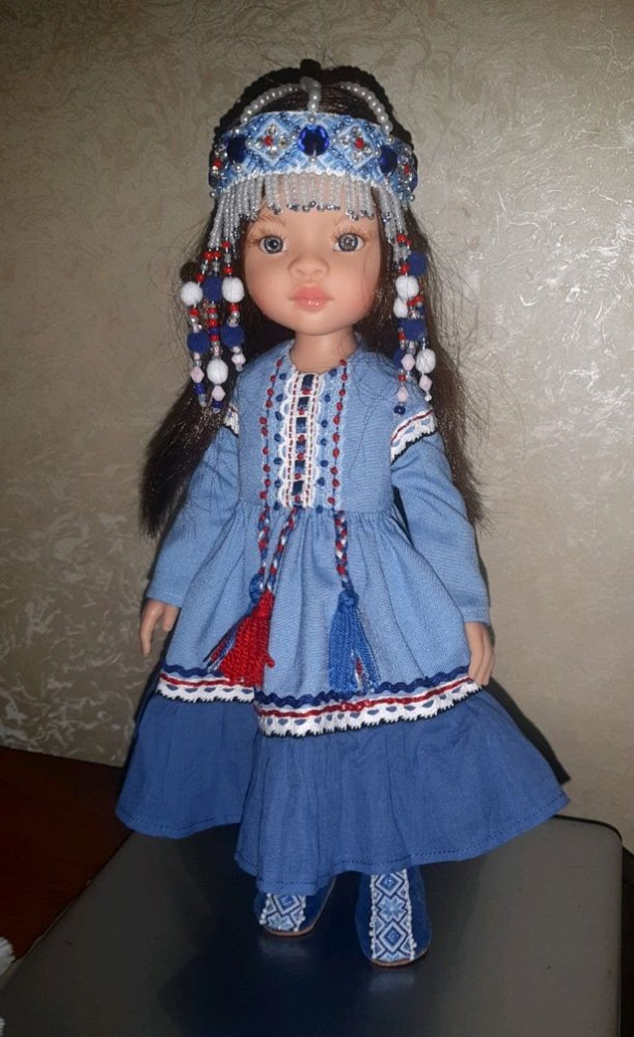 Фото №2 к отзыву покупателя Лариса о товаре Одежда для кукол: комплект "Якутяночка" № 2
