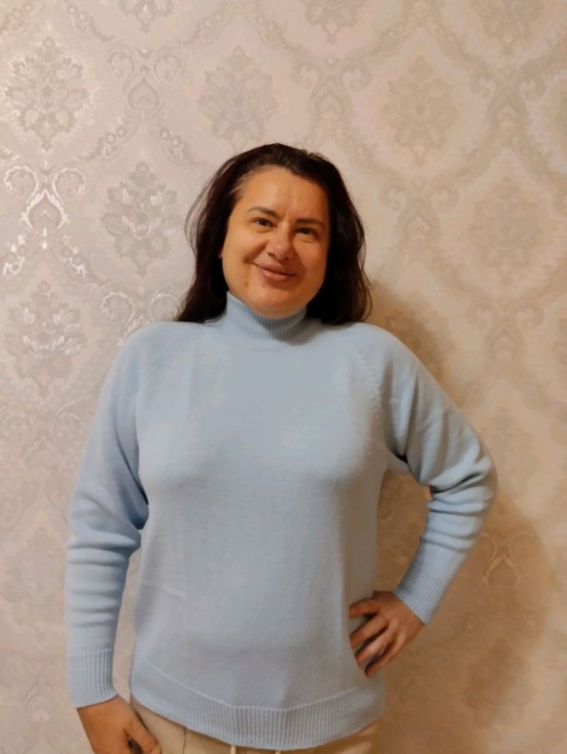 Фото №2 к отзыву покупателя Марина о товаре Свитеры: Свитер вязаный из мериноса "аквамарин""
