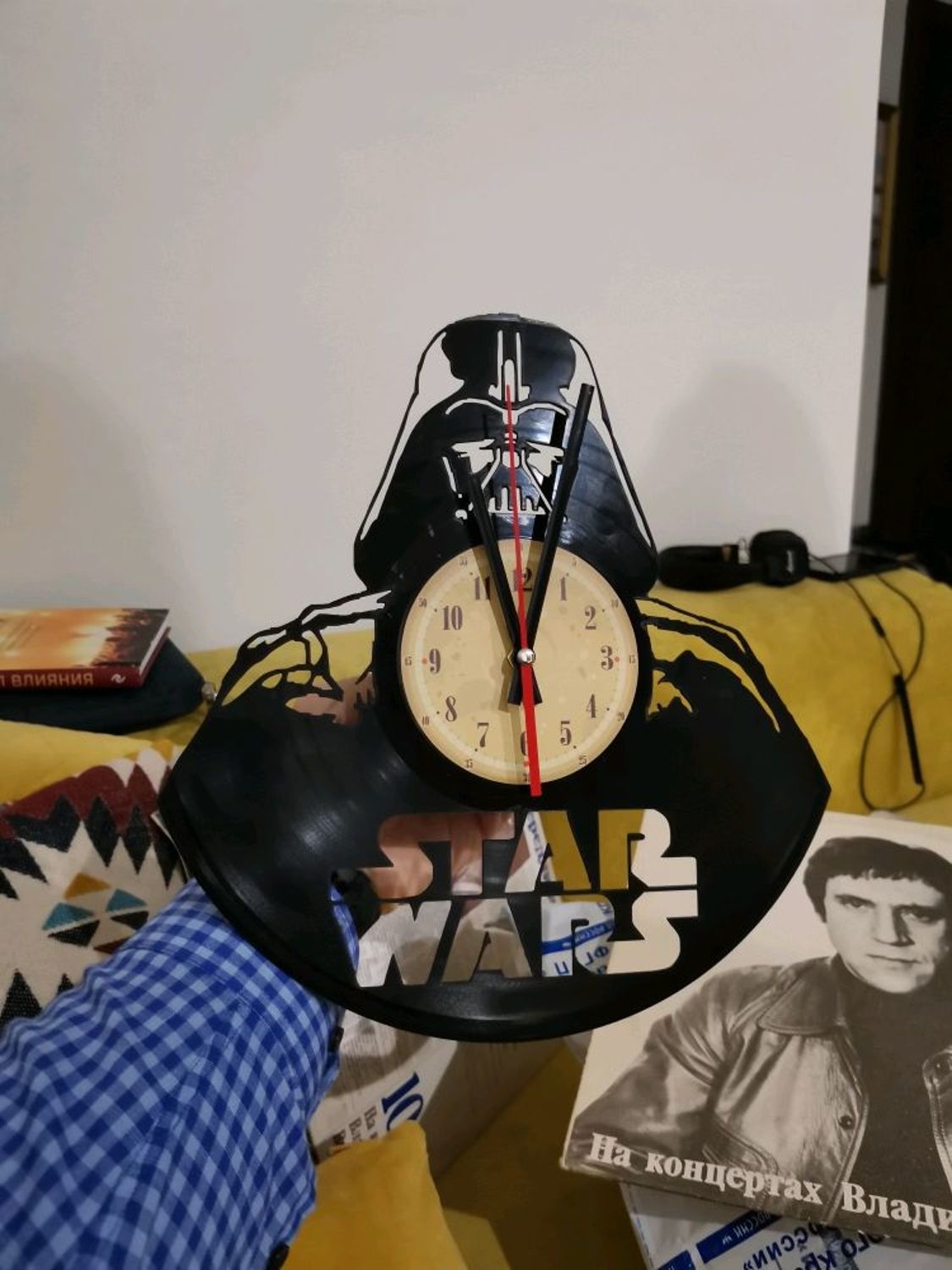 Фото №2 к отзыву покупателя Сергей Гадецкий о товаре Часы из пластинки "Star Wars" и еще 3 товара