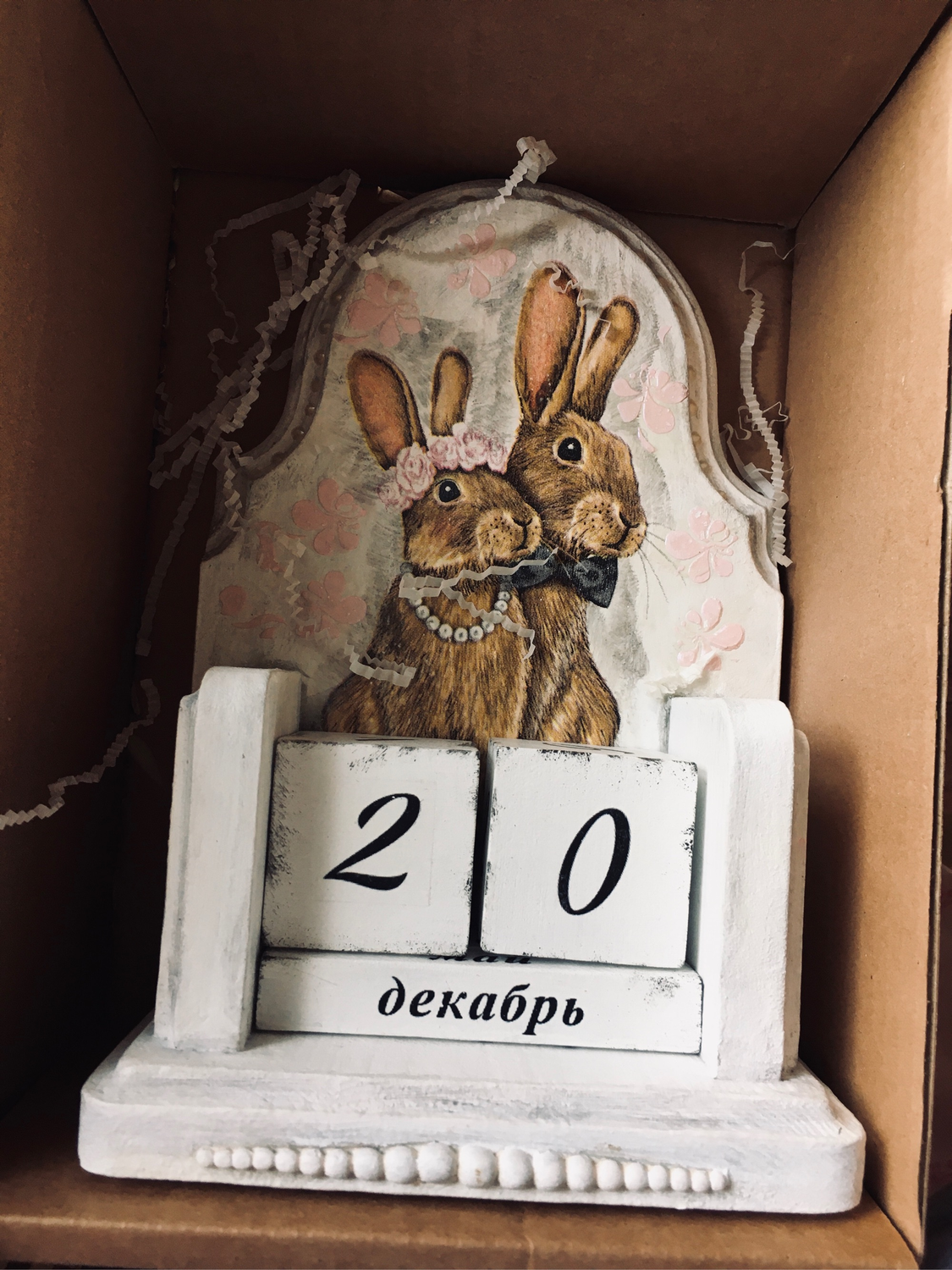 Photo №1 к отзыву покупателя solochai о товаре Вечный календарь с "Свадьба кроликов"