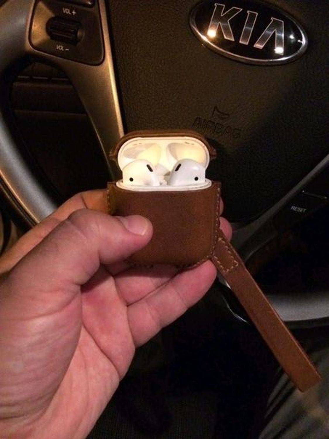 Фото №1 к отзыву покупателя fock о товаре Чехол:AirPods