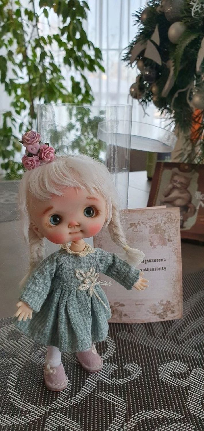 Photo №3 к отзыву покупателя Nataliya о товаре Авторская шарнирная  кукла Поля на теле ob11