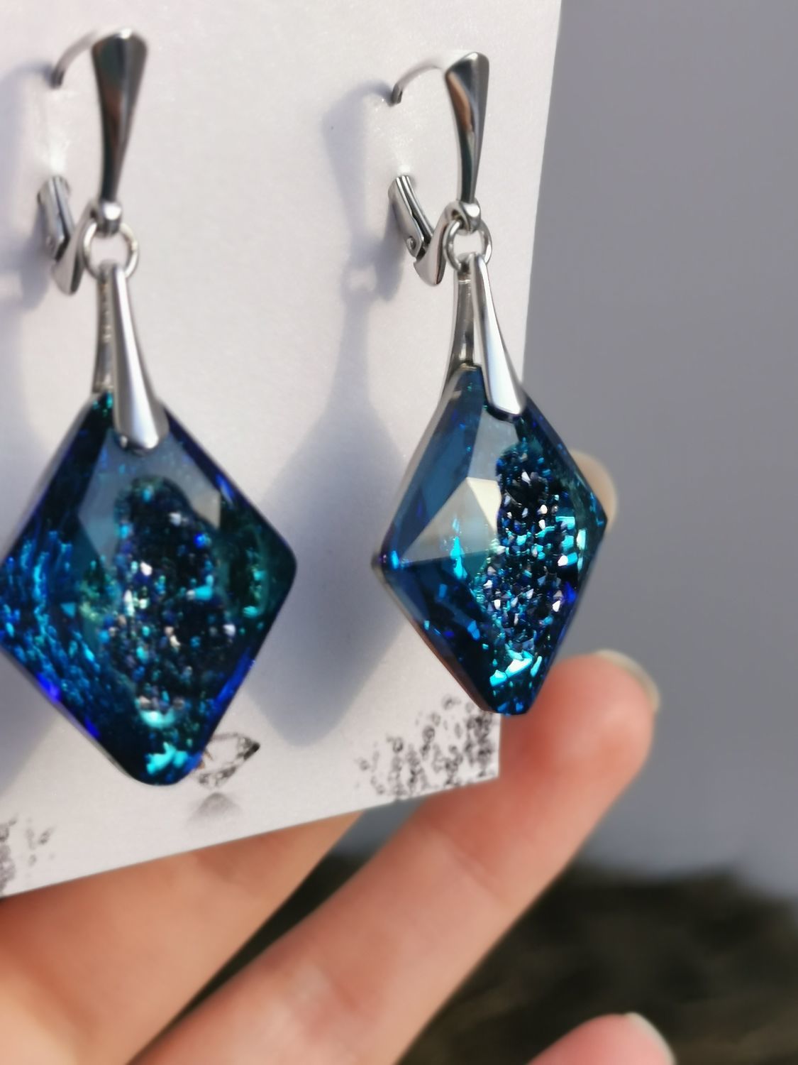 Фото №2 к отзыву покупателя Катя Катерина о товаре Серьги с кристаллами Swarovski Ромбы Bermuda Blue