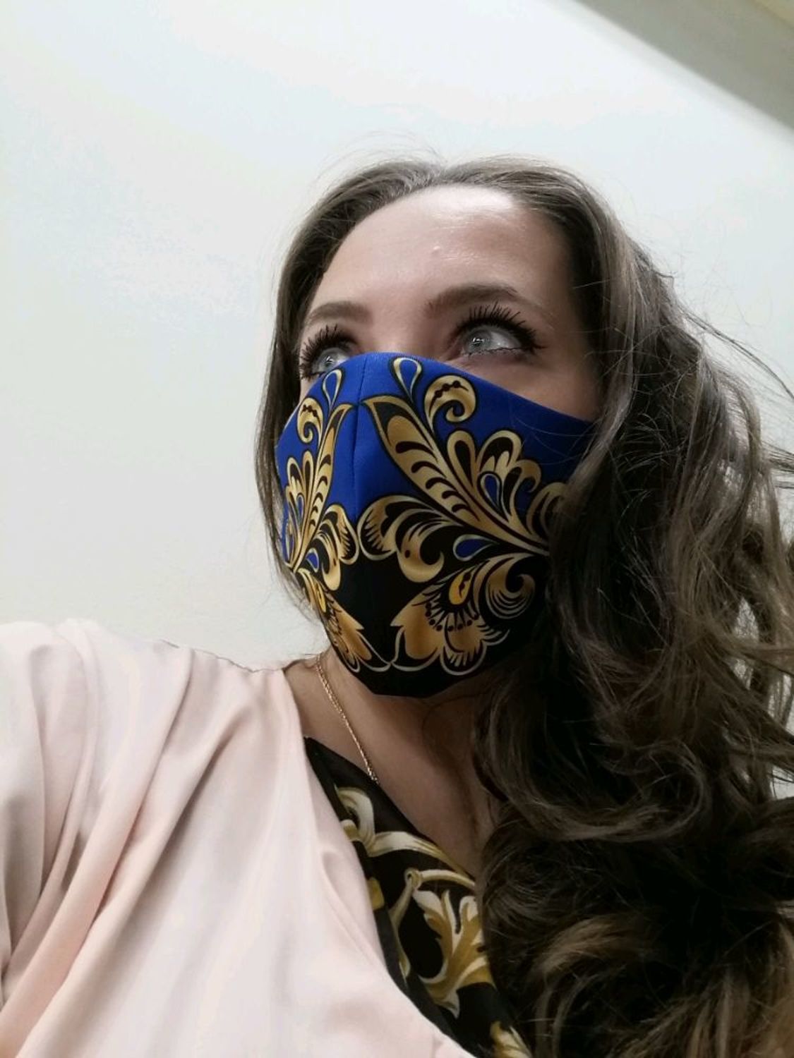 Photo №1 к отзыву покупателя Oliya Olhovskaya о товаре Защитная маска "Русская красавица" синяя, черная
