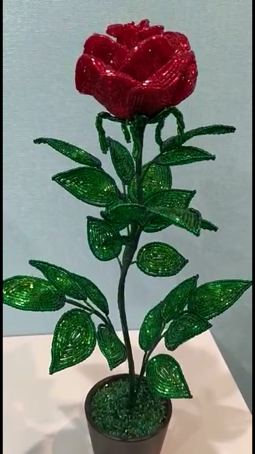 Фото №1 к отзыву покупателя Алевтина о товаре Роза из бисера "Аленький цветочек"#8 Авторская работа