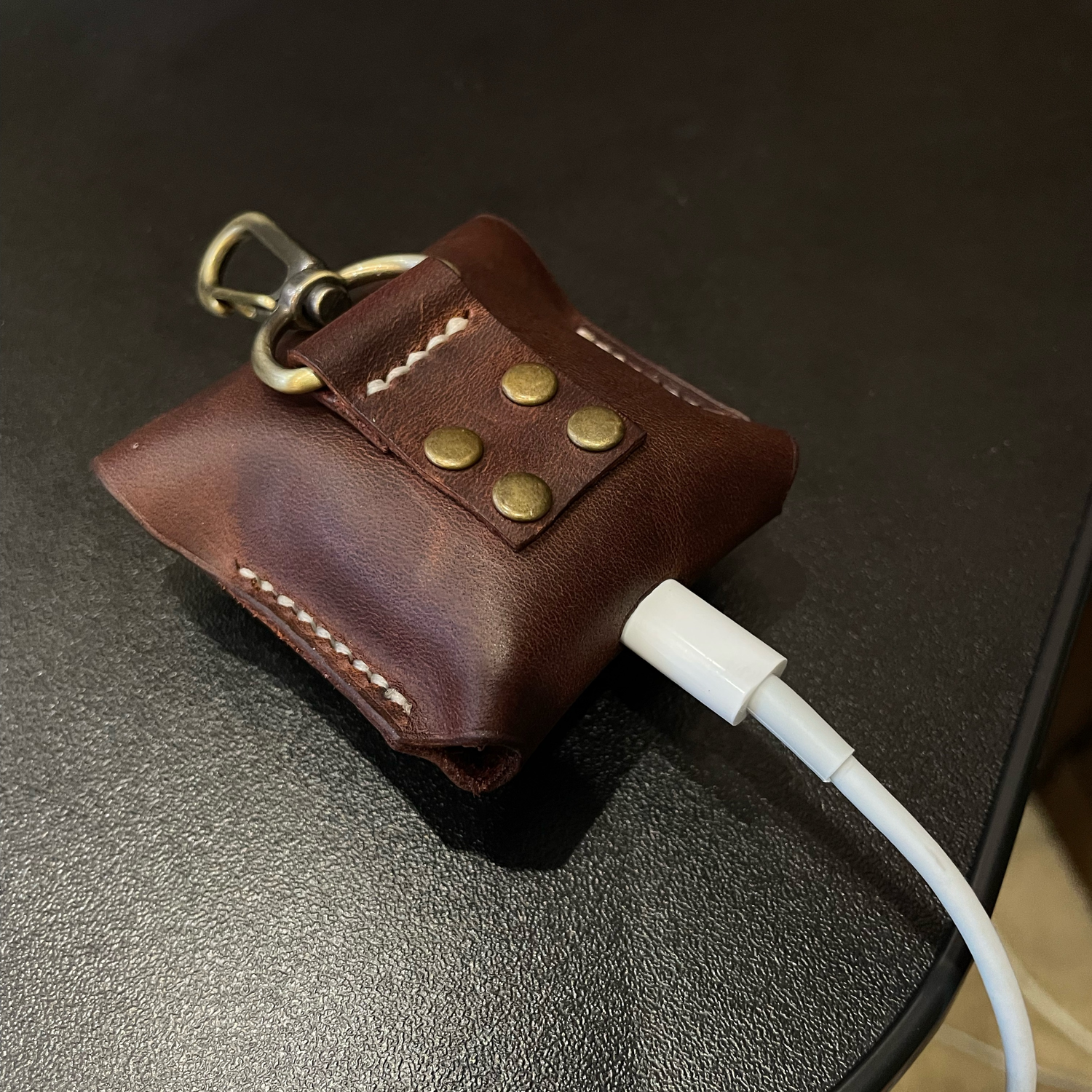 Фото №4 к отзыву покупателя Алина о товаре Чехол для AirPods