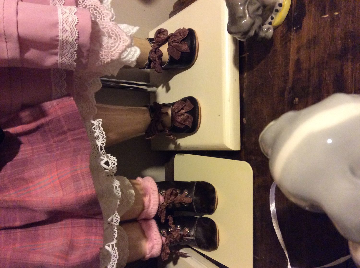 Фото №4 к отзыву покупателя Elena Baranova о товаре Ботинки антик.кукле "Пони" на ножку 8 см