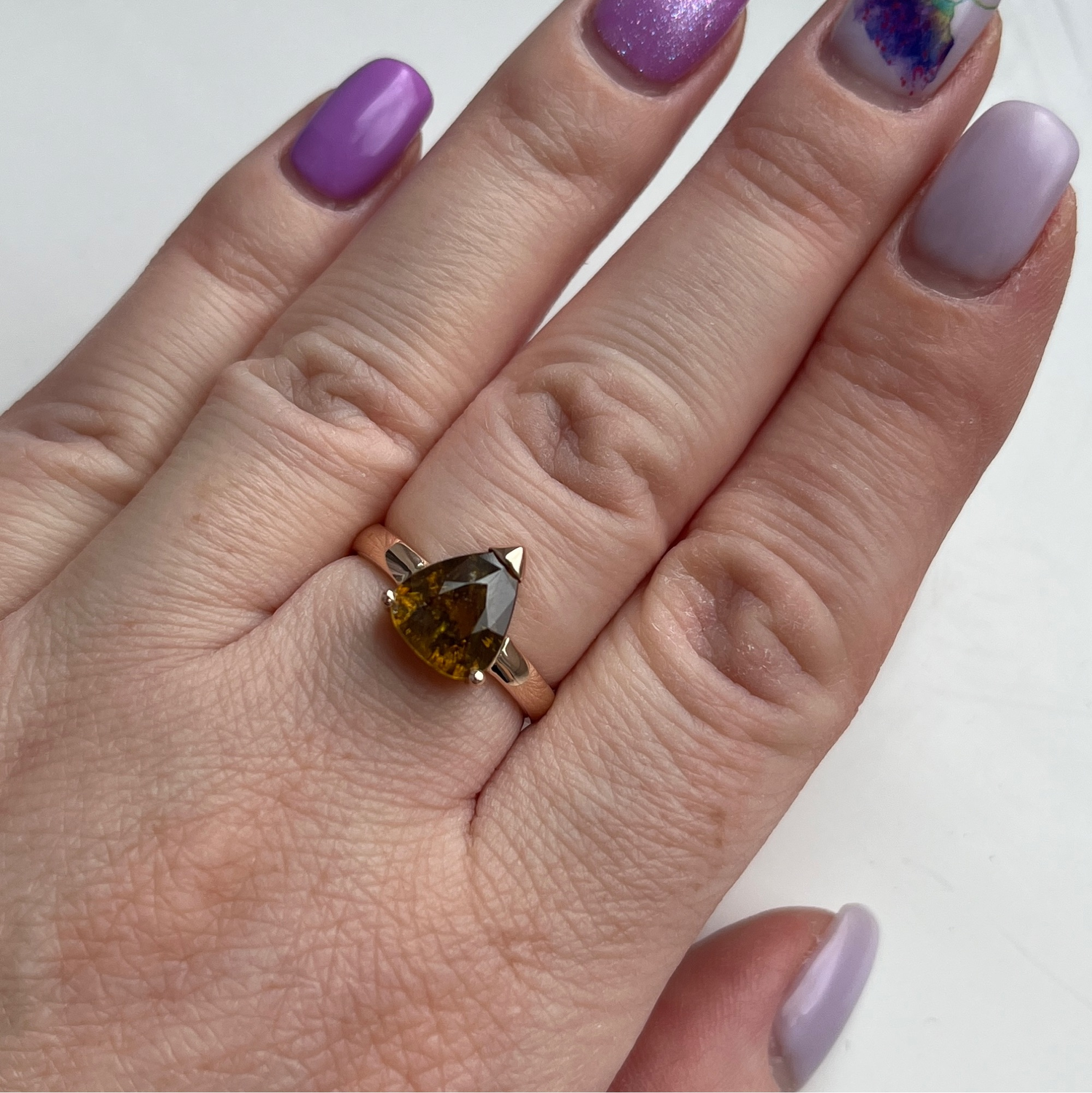 Фото №3 к отзыву покупателя Yana D. о товаре Сфен (Титанит). 3ct.