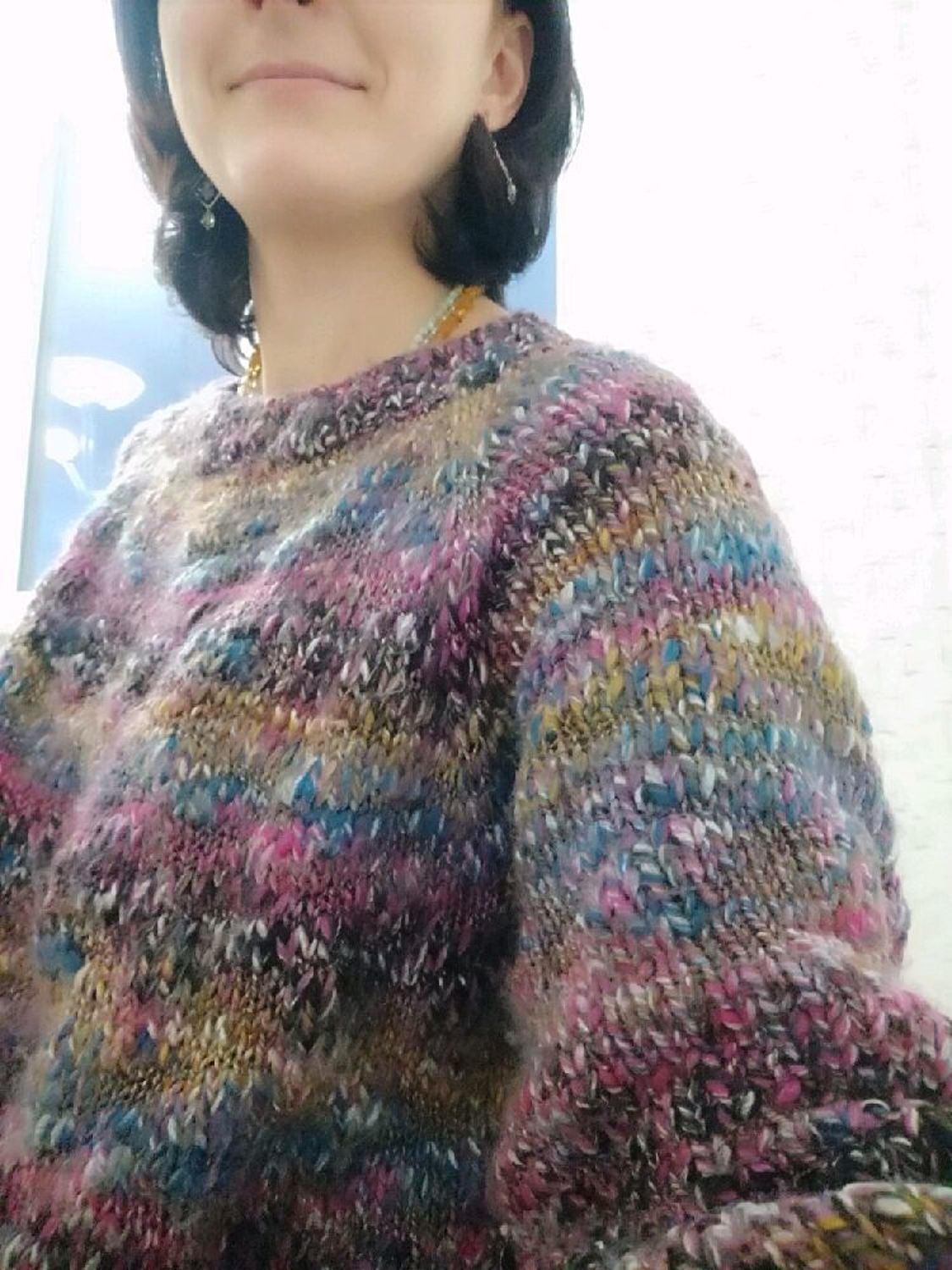 Фото №1 к отзыву покупателя Yuliya о товаре Вязаный свитер “Как у Селены”