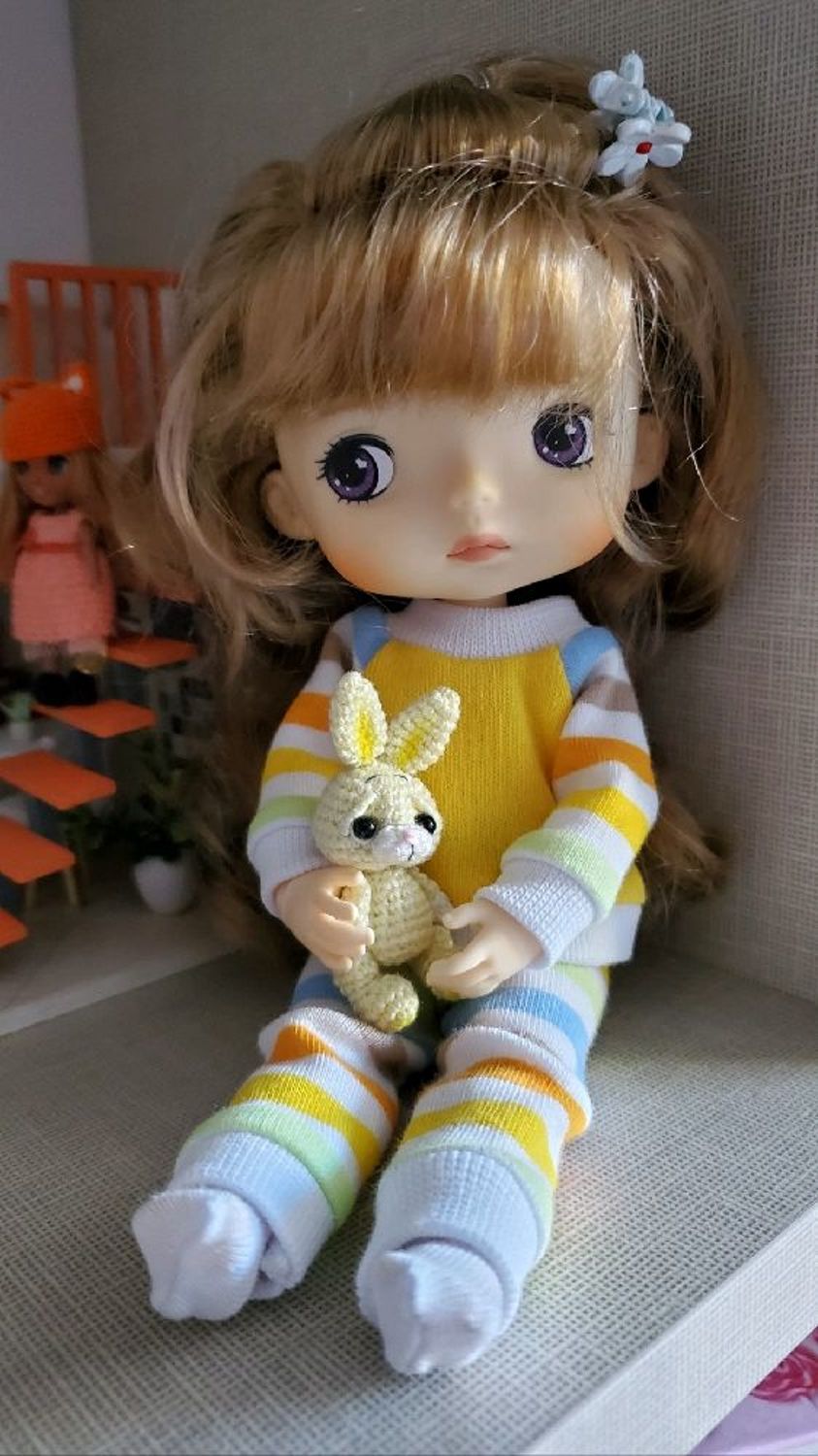Фото №3 к отзыву покупателя Microtoys_by о товаре Комплект (свитшот и леггинсы) для кукол Monst (20 см) и еще 1 товар
