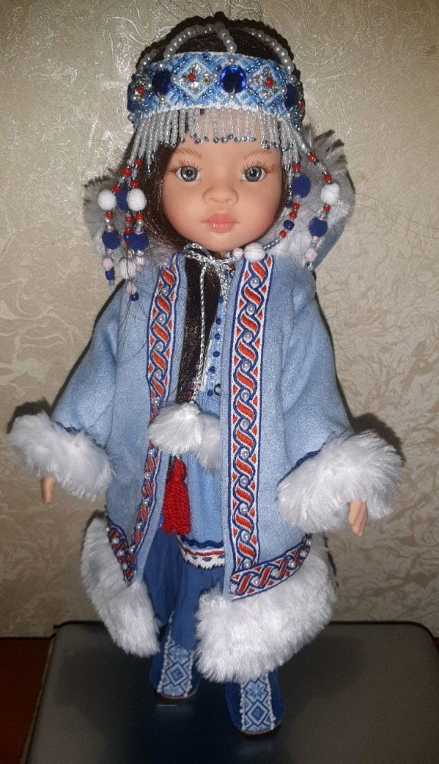 Фото №4 к отзыву покупателя Лариса о товаре Одежда для кукол: комплект "Якутяночка" № 2