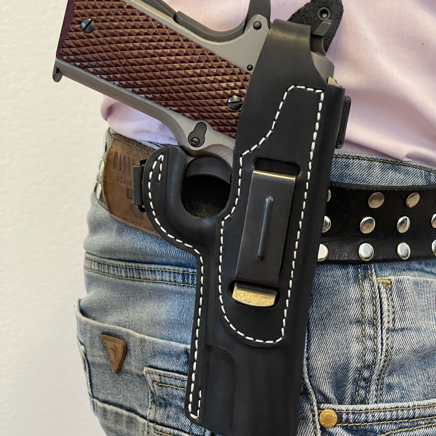 Фото №2 к отзыву покупателя Муса о товаре Кобура наплечная для Colt 1911