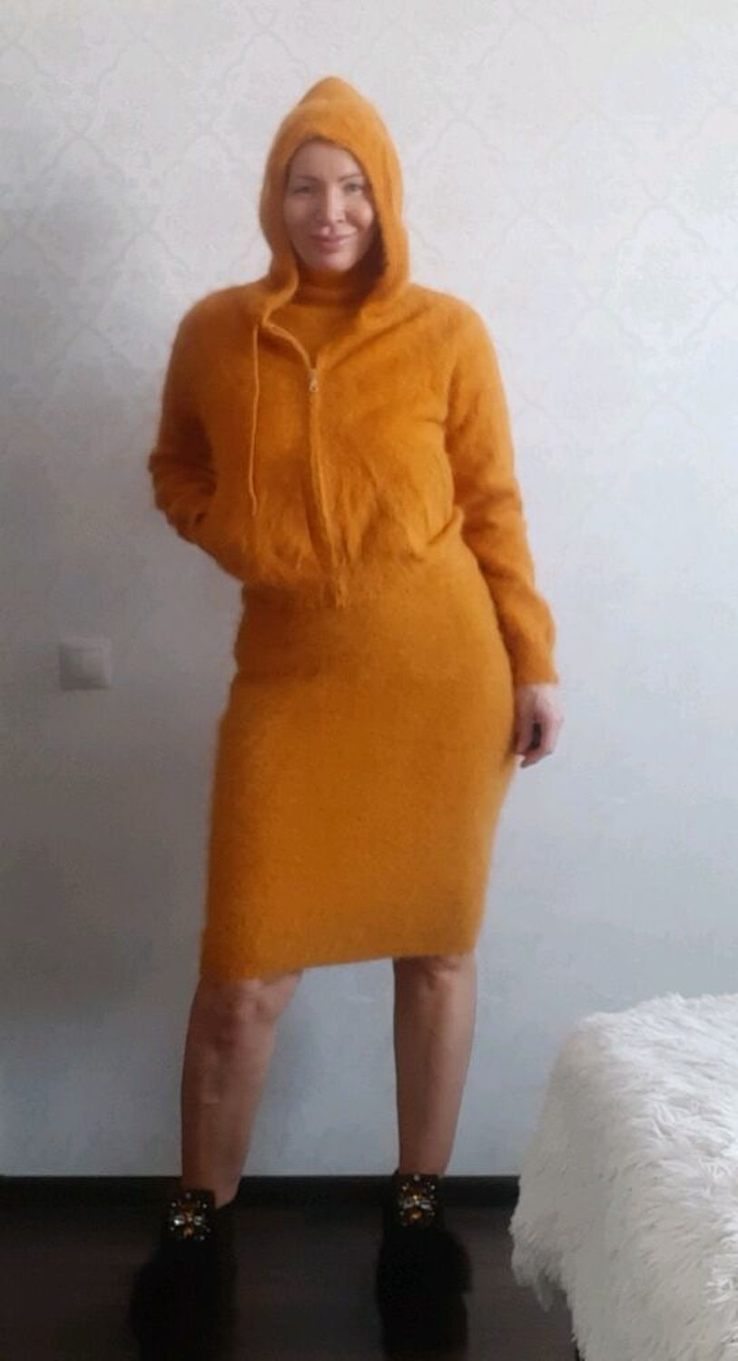 Photo №2 к отзыву покупателя Lyutsiya Zadonskaya о товаре Платье из пуха норка ( фото для примера )