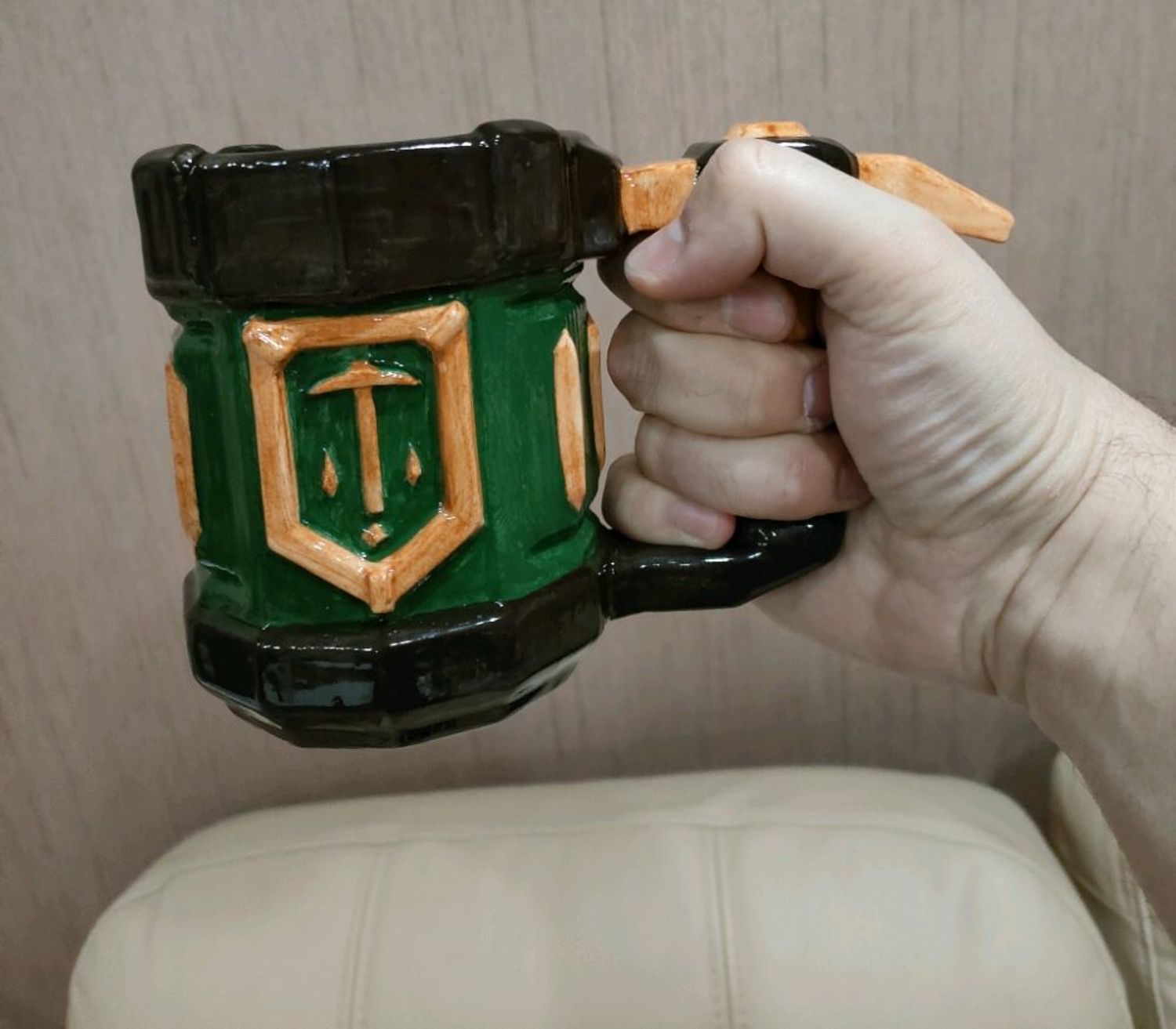 Фото №3 к отзыву покупателя Раков Никита о товаре Кружка рудокопа из Deep Rock Galactic/pots of gold/red rock blaster