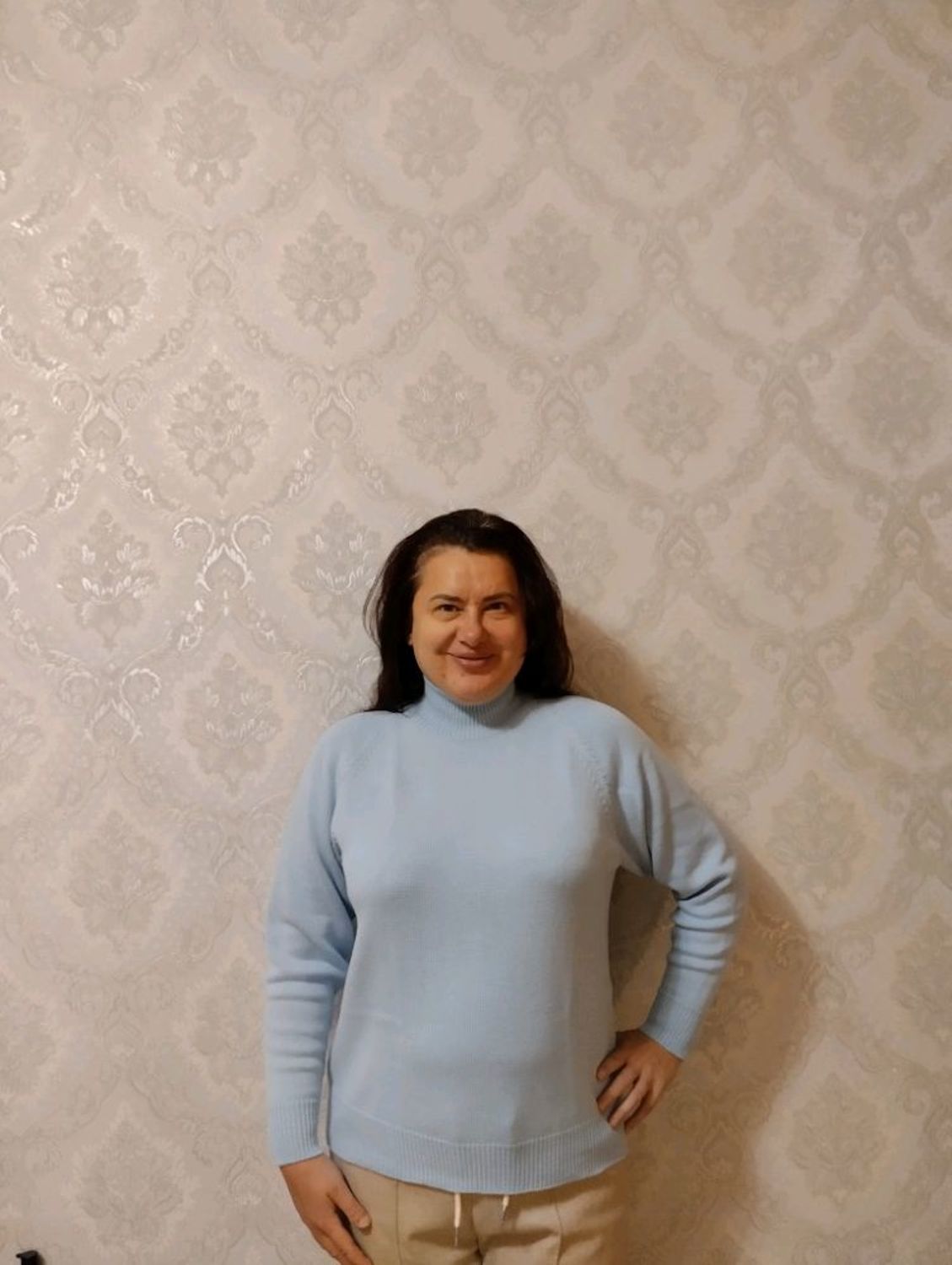 Фото №5 к отзыву покупателя Марина о товаре Свитеры: Свитер вязаный из мериноса "аквамарин""