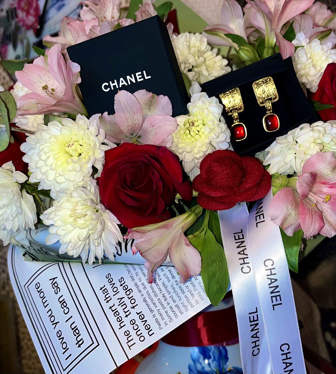 Фото №3 к отзыву покупателя ТатьЯна о товаре Винтаж: Серьги Chanel Gripoix цветное стекло. Серьги Шанель Грипуа