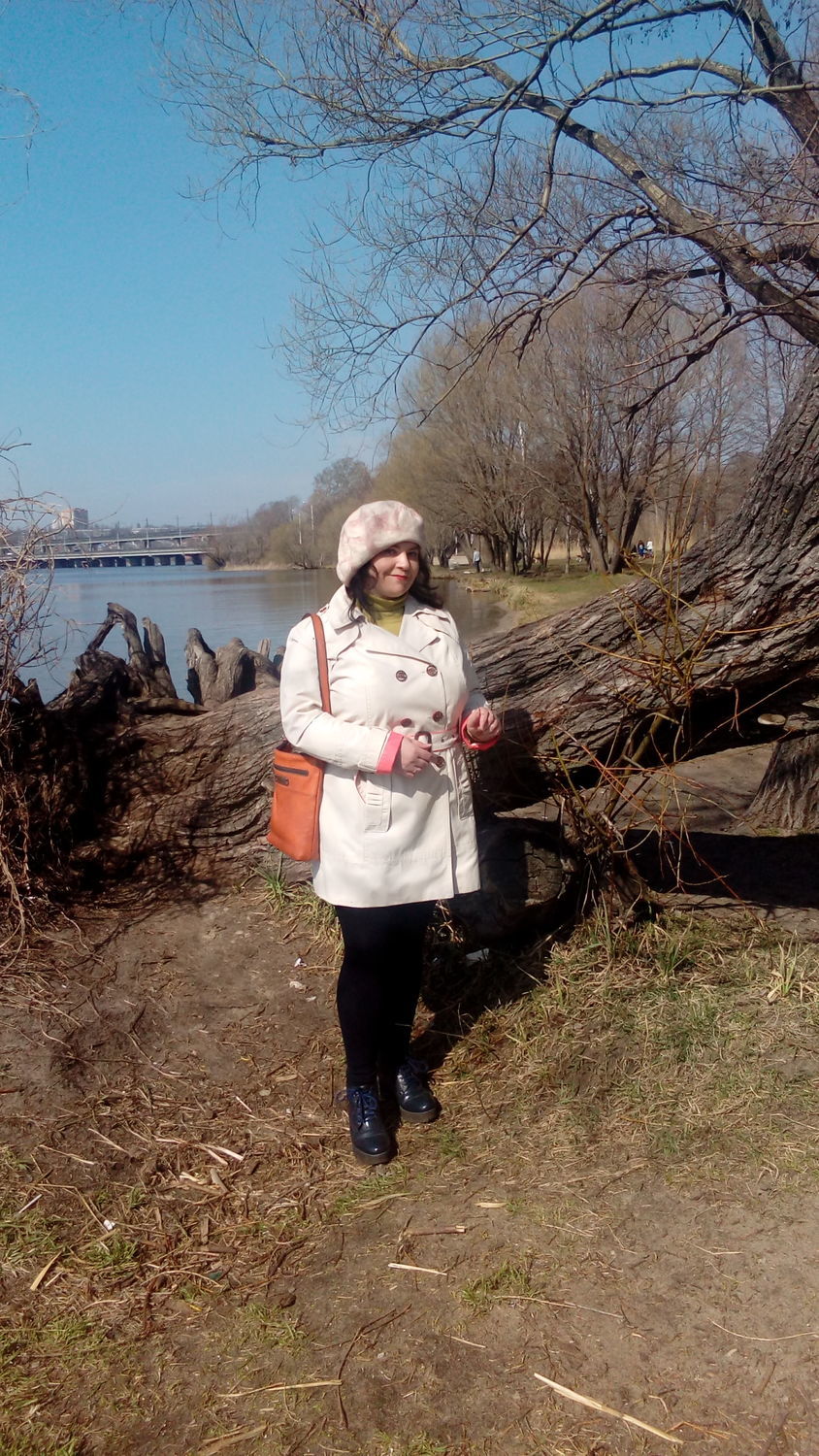 Фото №2 к отзыву покупателя Ольга о товаре Береты: Берет ручной работы "Роза на снегу"
