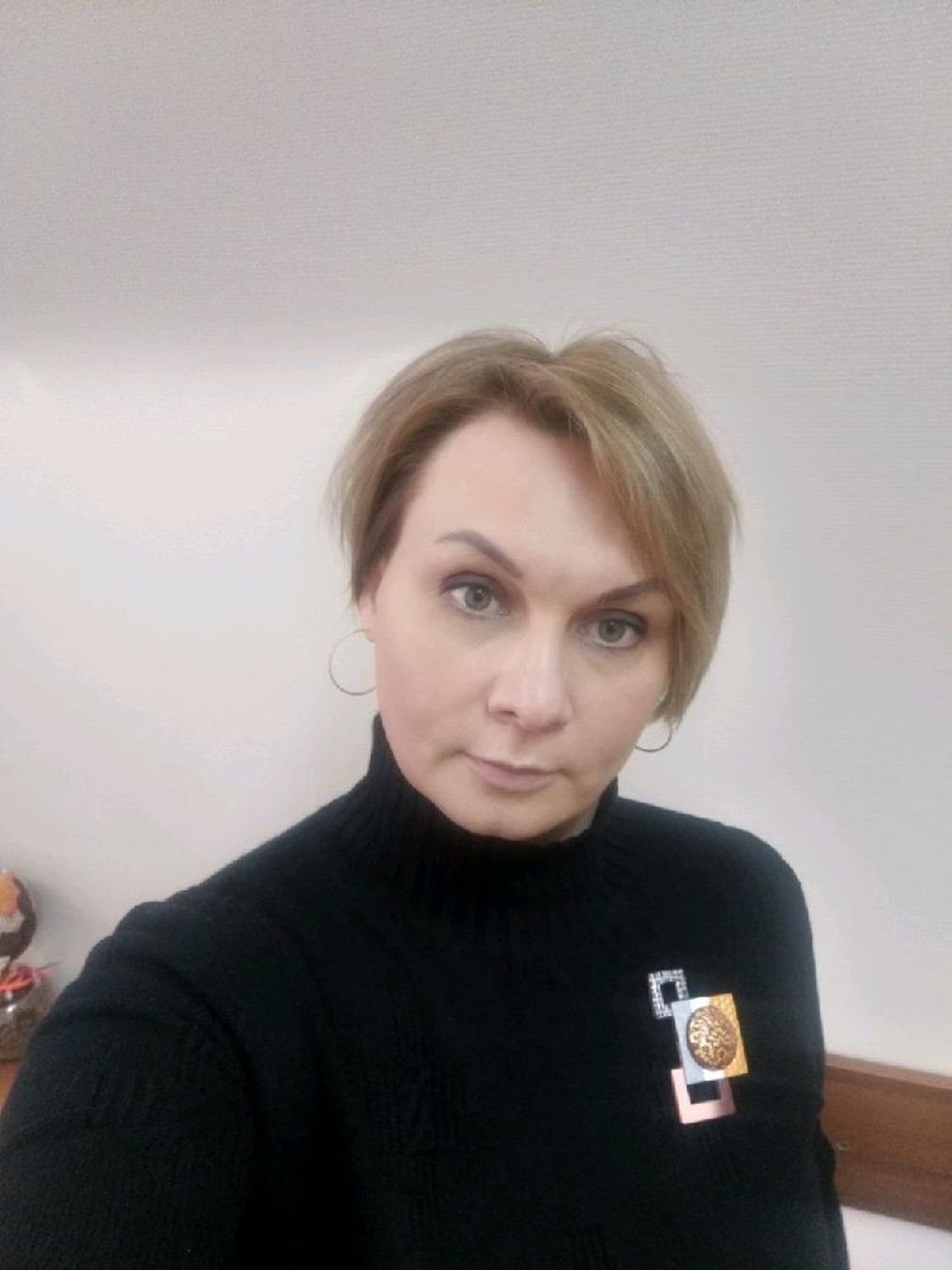 Фото №1 к отзыву покупателя Валентина о товаре Геометрическая брошь