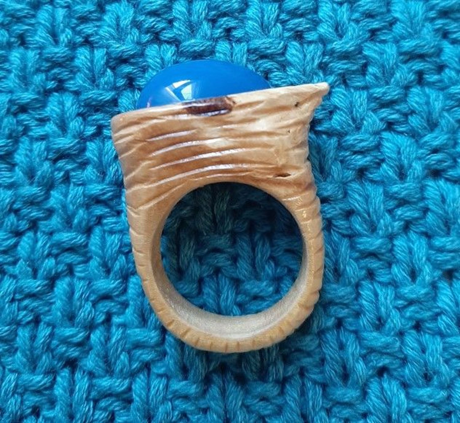Фото №2 к отзыву покупателя Татьяна о товаре Деревянное кольцо с халцедоном