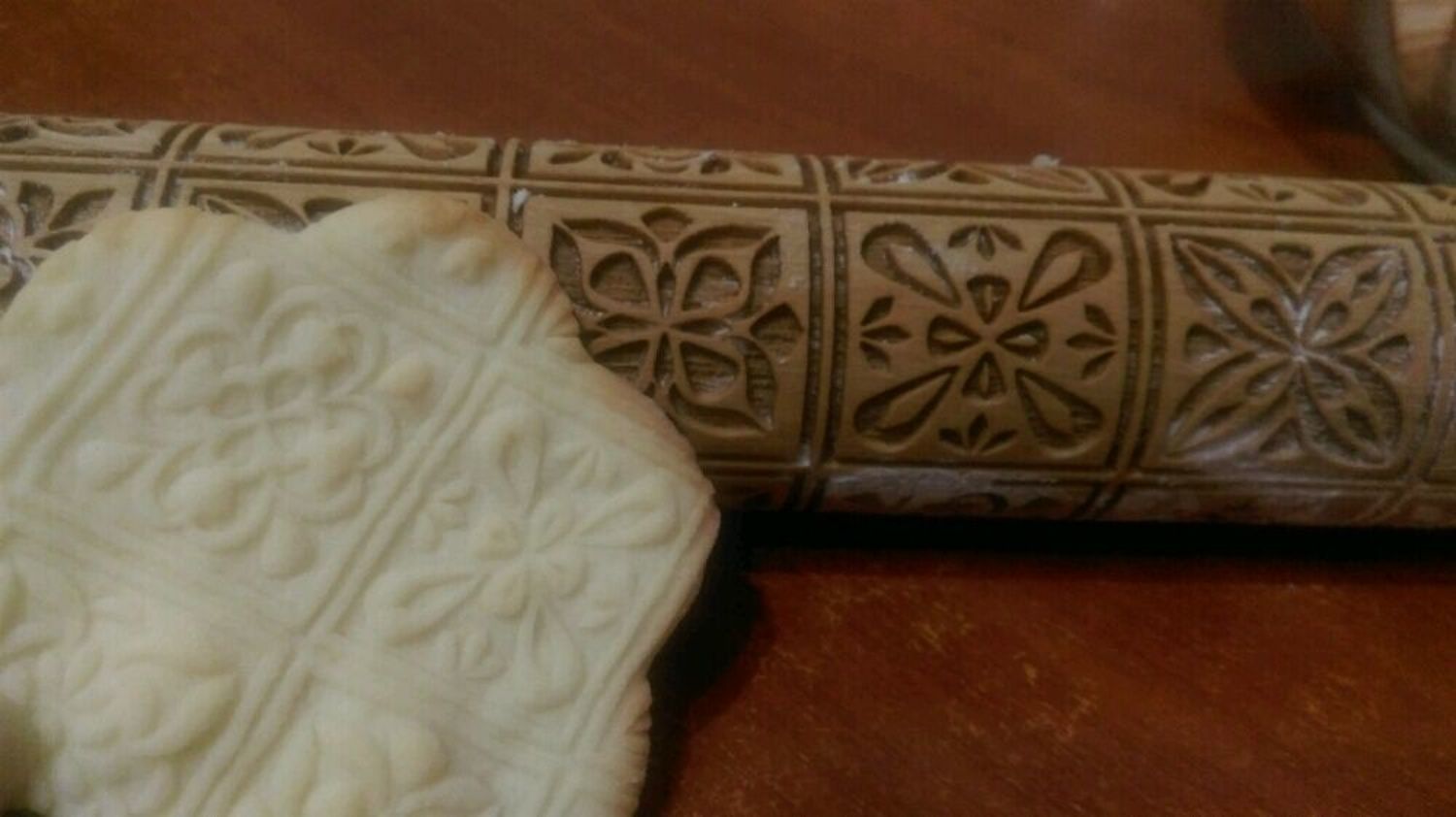 Photo №1 к отзыву покупателя Eko_tvorilki о товаре Скалка:Испанская плитка and 1 more item