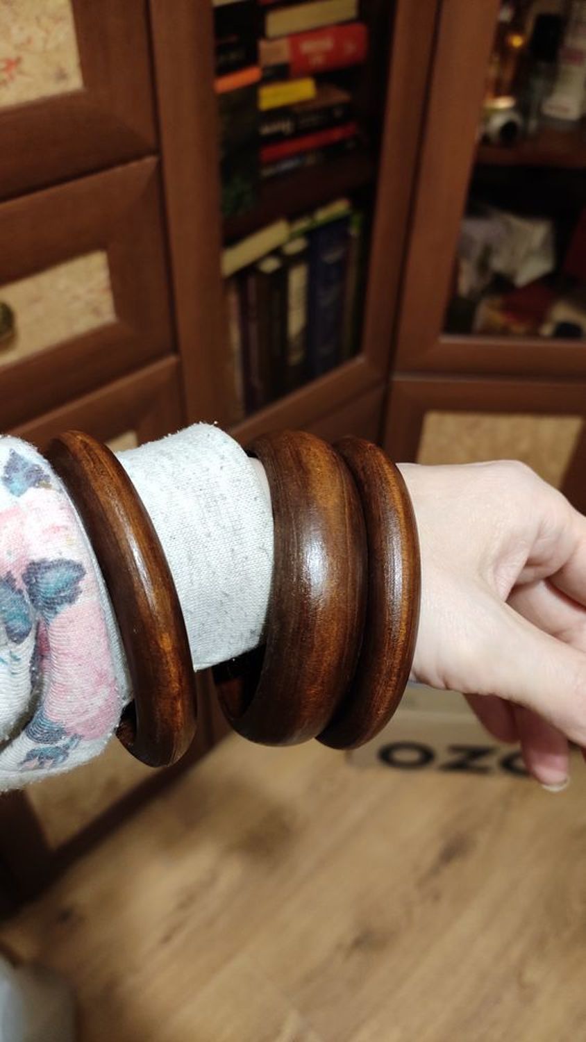 Фото №1 к отзыву покупателя Eva о товаре Комплект деревянных браслетов Корица
