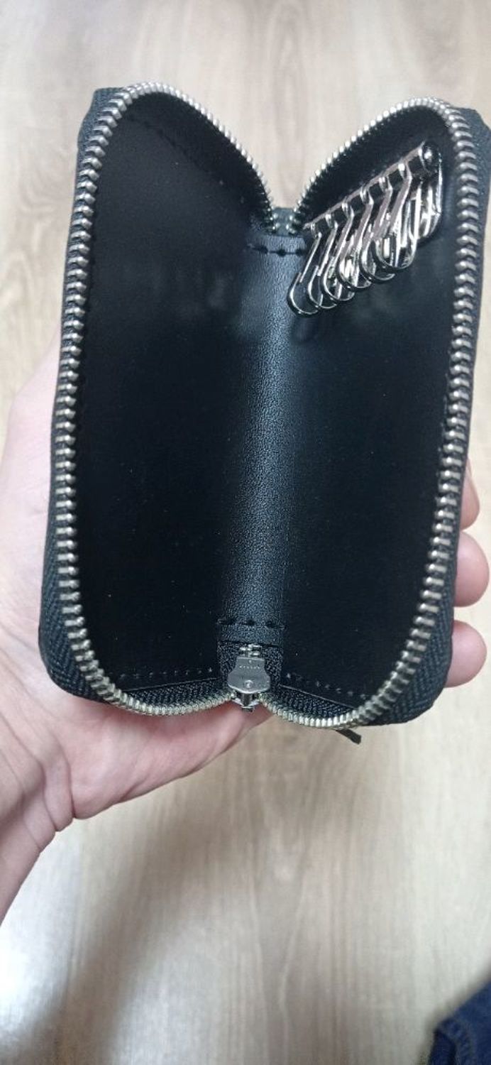 Фото №2 к отзыву покупателя Abermet Leather Craft о товаре Ключница на молнии. Шаблоны для изготовления кожаных изделий.