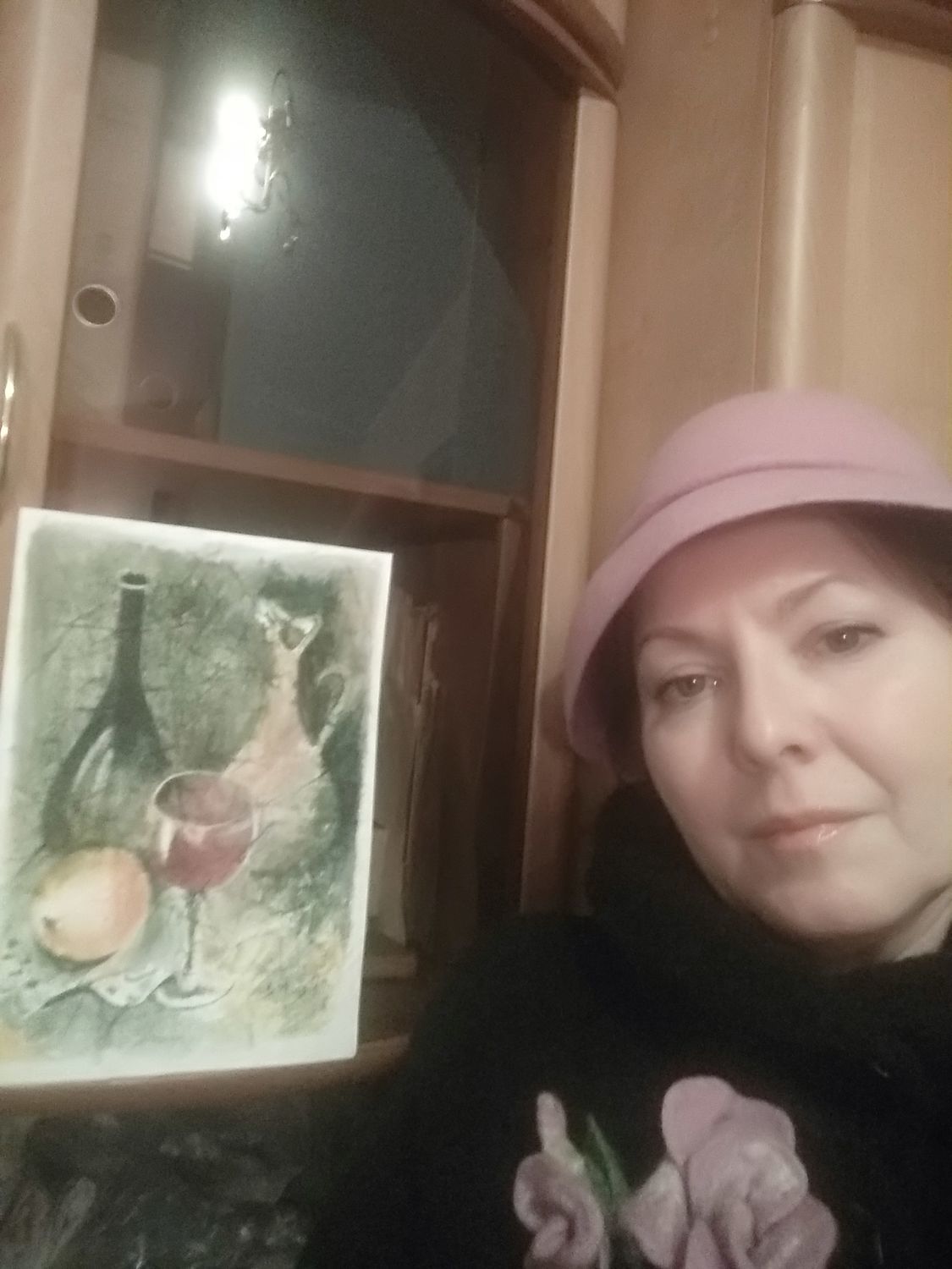Фото №1 к отзыву покупателя Barbara Bonnet о товаре Картина натюрморт акварелью на мятой бумаге Натюрморт с бокалом вина
