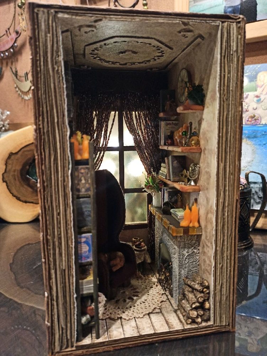 Фото №5 к отзыву покупателя Ольга о товаре Book nook ночник "Enigma" Держатель для книг.